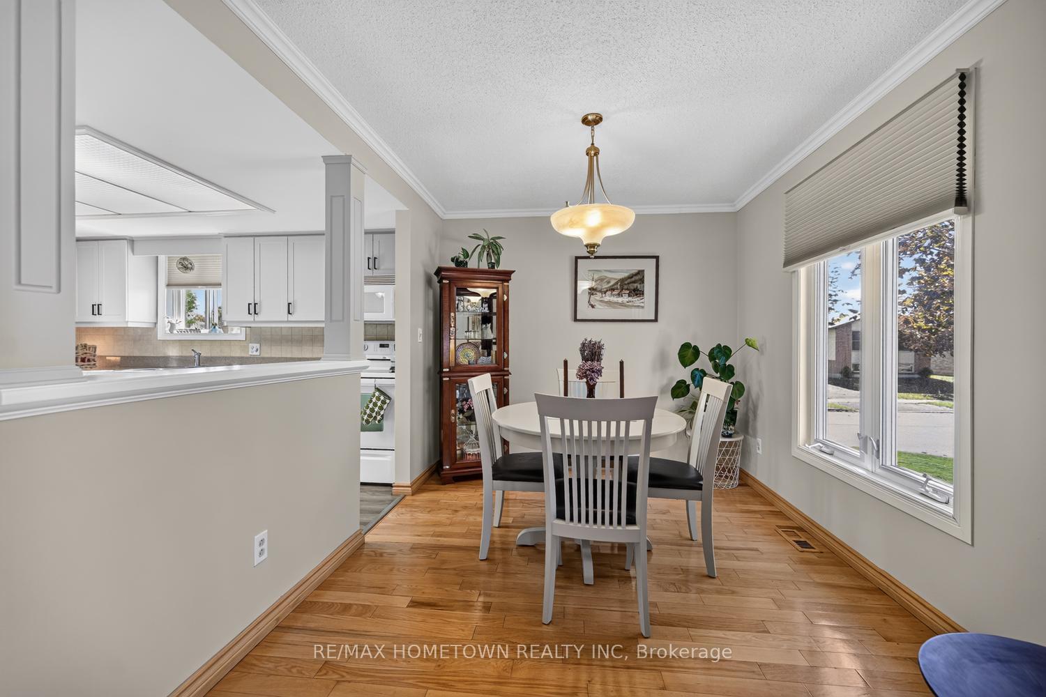 Photo 13 of 96 Cambridge Crescent, Brockville, Brockville — HOMEH