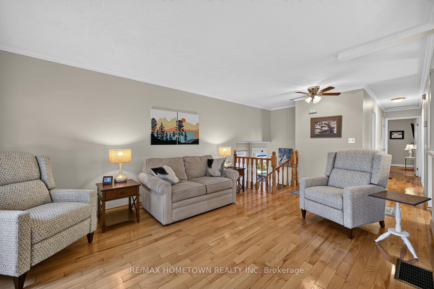 Photo 15 of 96 Cambridge Crescent, Brockville, Brockville — HOMEH
