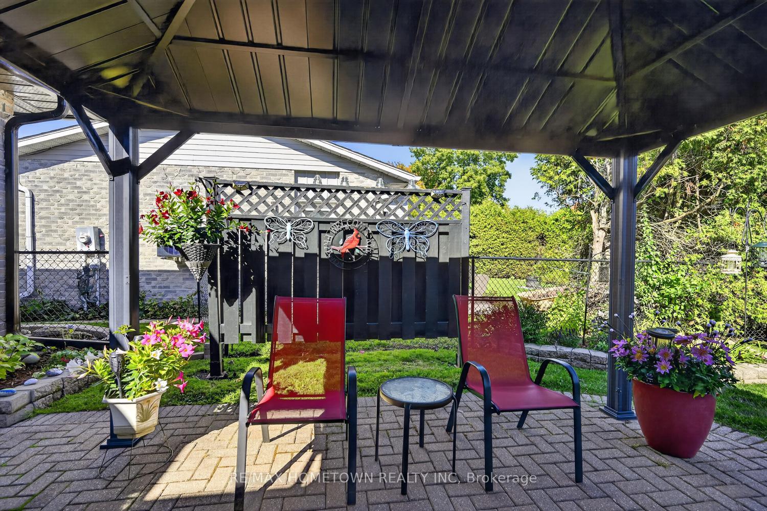 Photo 43 of 96 Cambridge Crescent, Brockville, Brockville — HOMEH