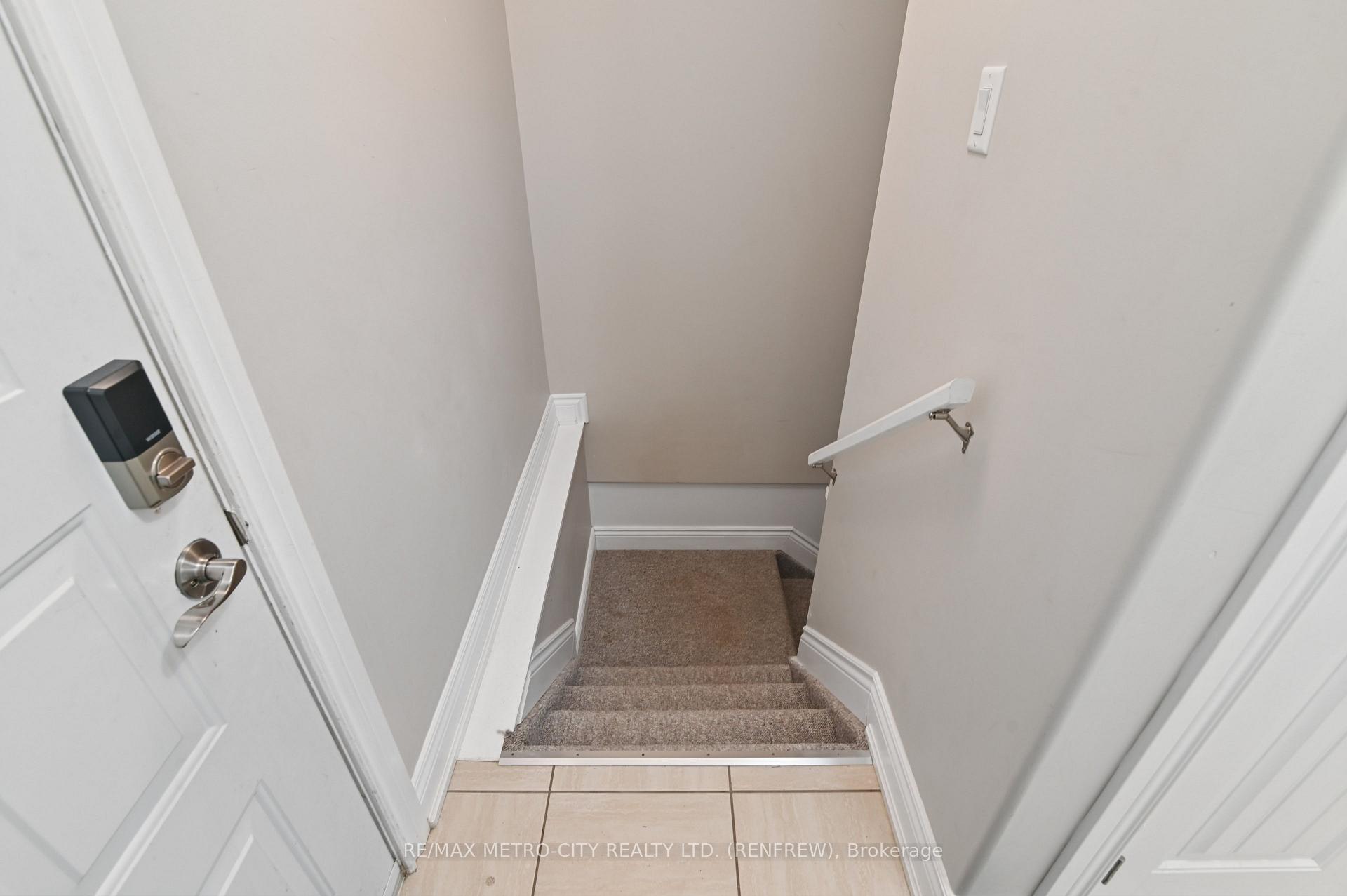 Photo 26 of 703 Aberdeen Street, Renfrew, Renfrew — HOMEH