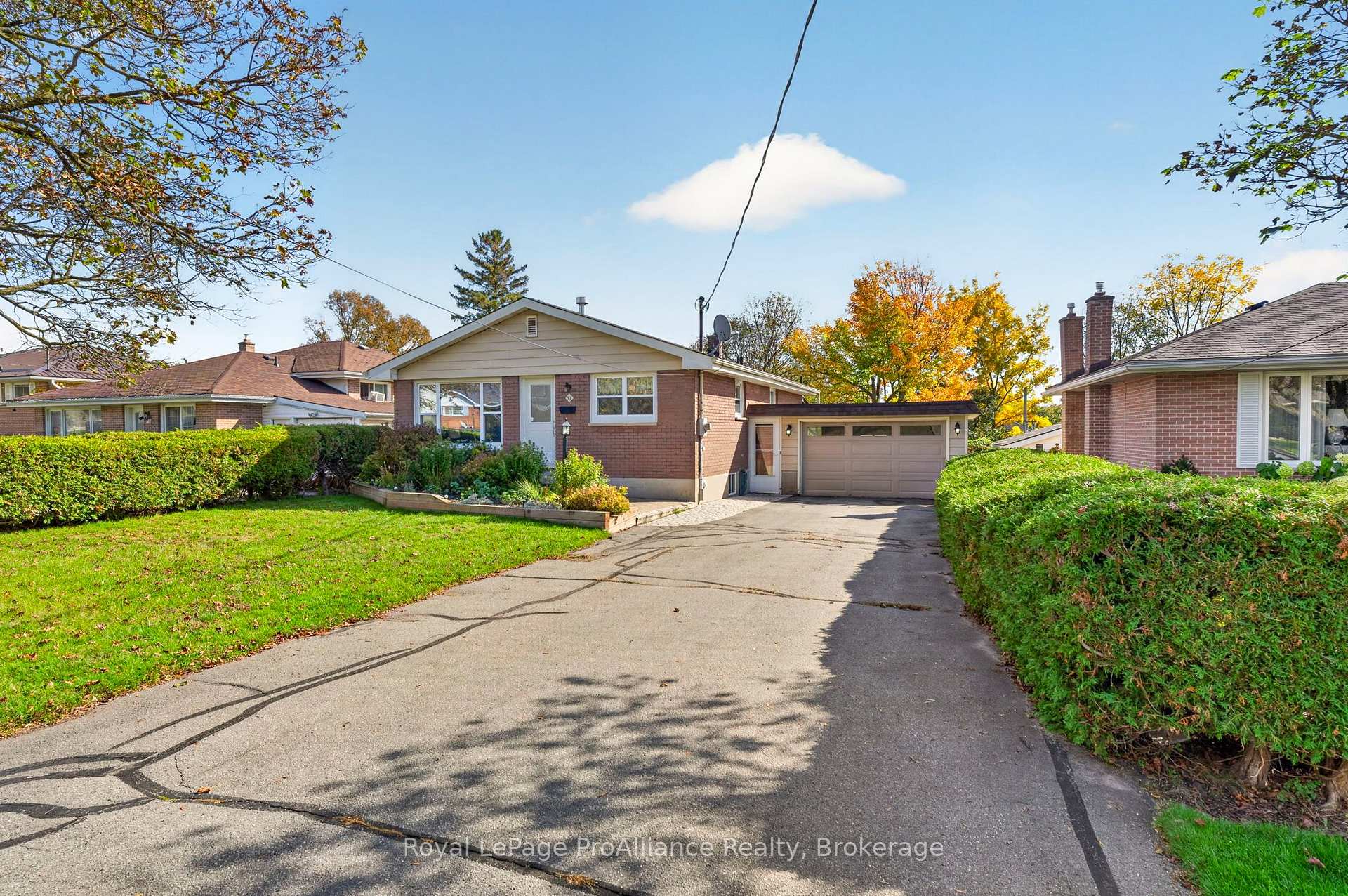 Photo 2 of 51 Craig Street, Belleville, Belleville Ward — HOMEH