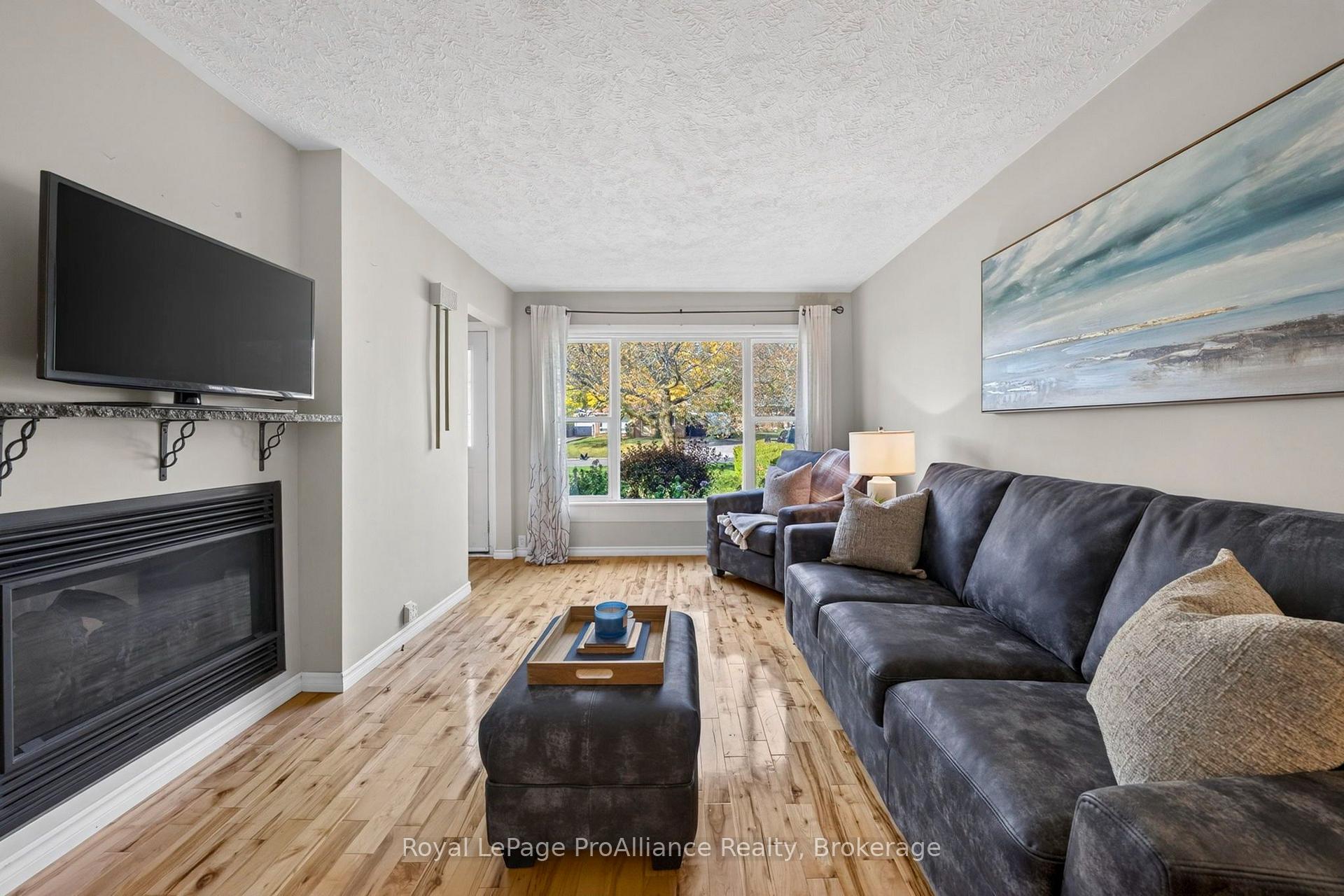 Photo 10 of 51 Craig Street, Belleville, Belleville Ward — HOMEH