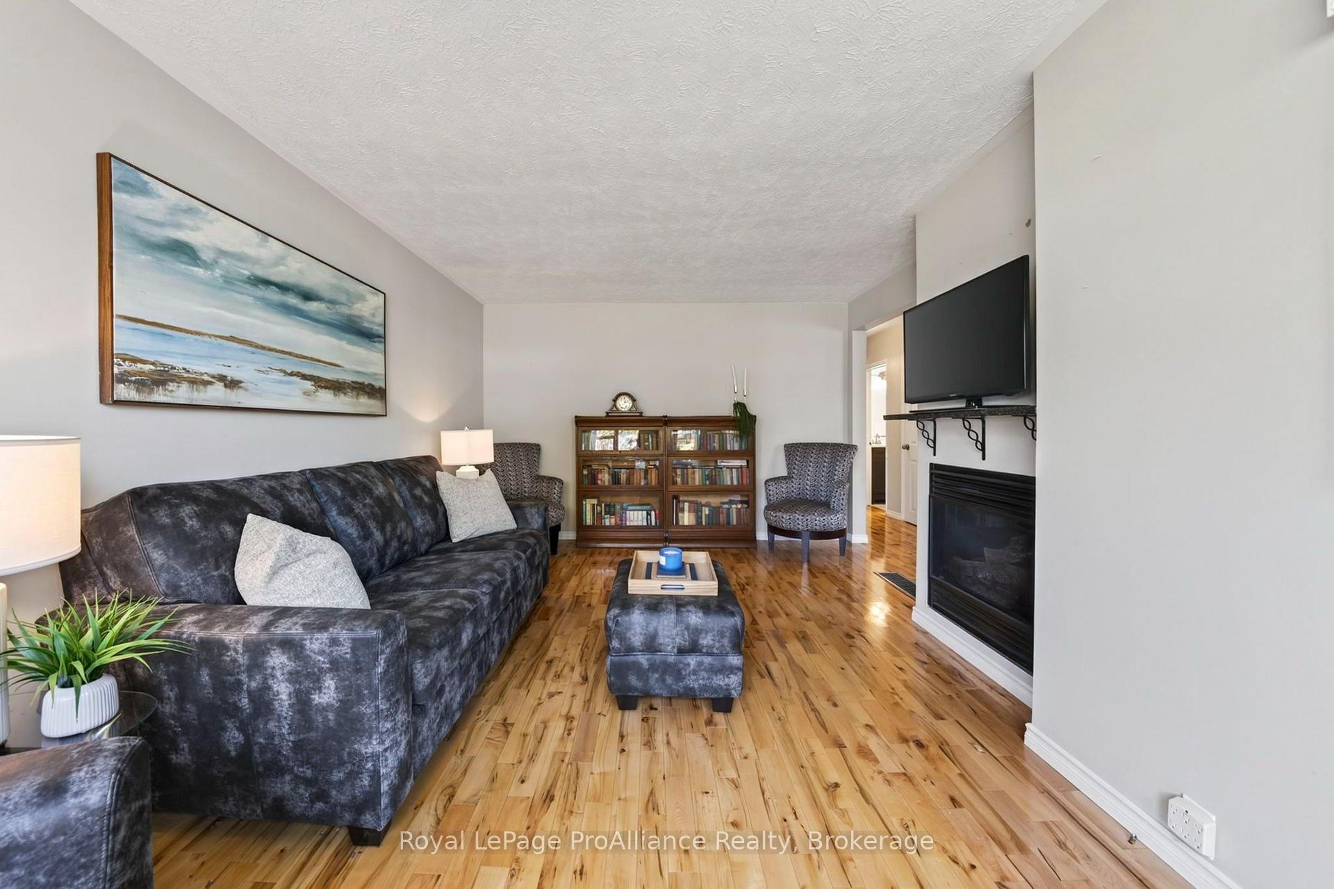 Photo 11 of 51 Craig Street, Belleville, Belleville Ward — HOMEH