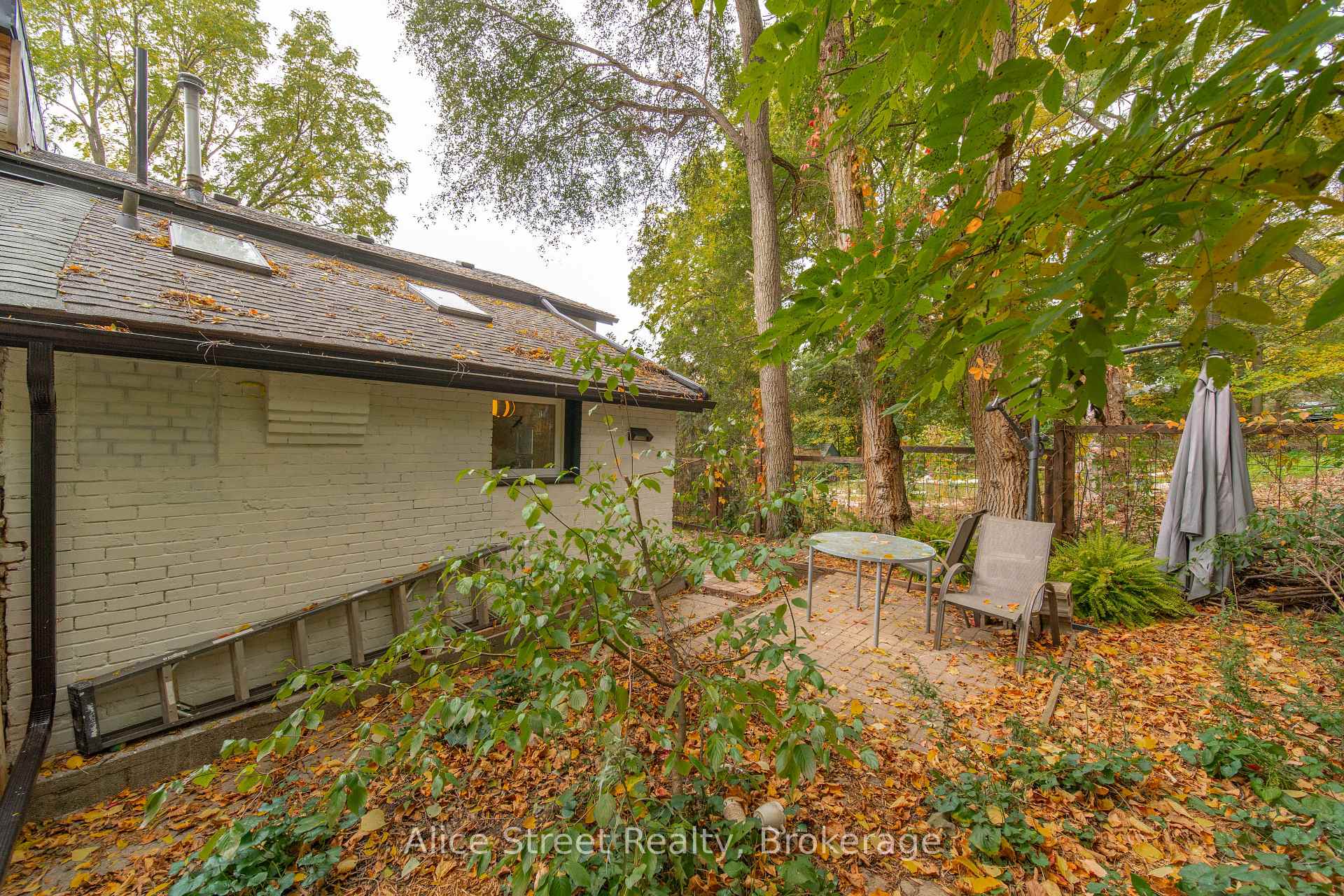 Photo 36 of 39 Arthur Street N, Guelph, St. George's — HOMEH