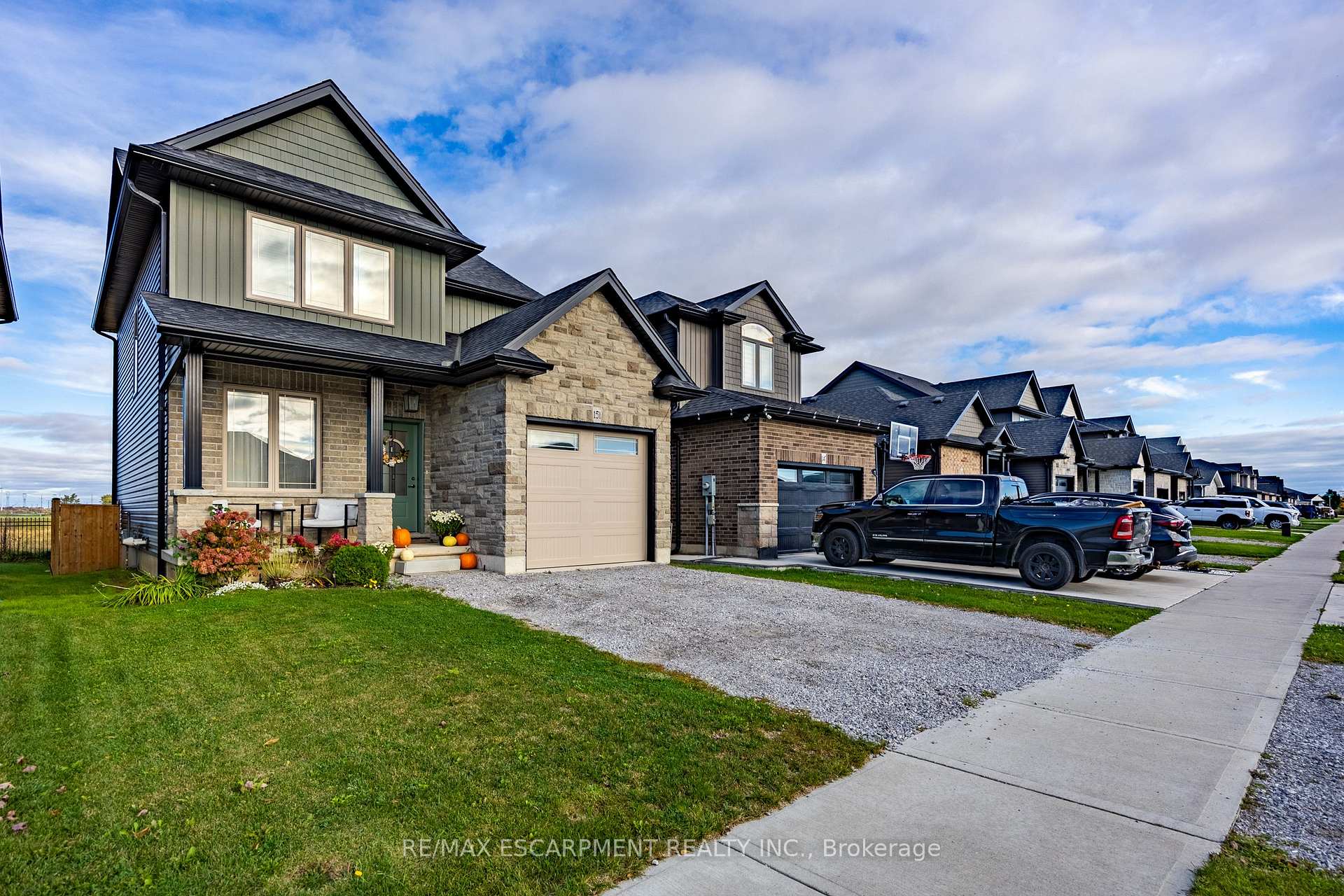 Photo 2 of 151 Lafayette Street E, Haldimand — HOMEH