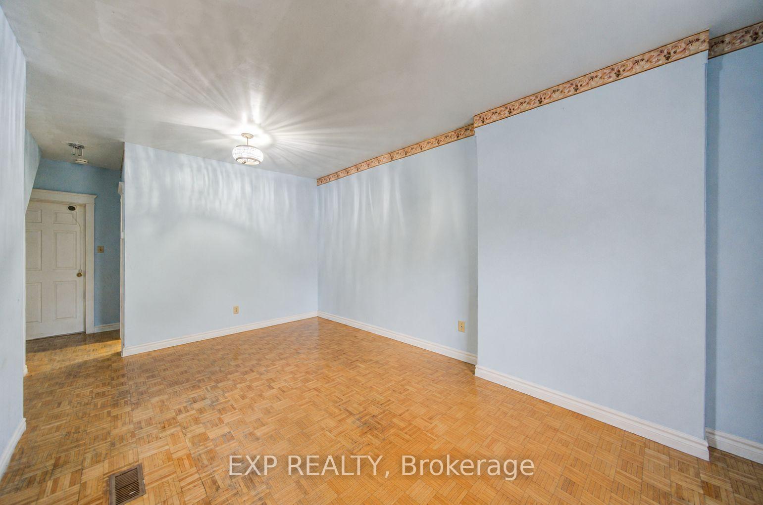 Photo 4 of 170 Wallace Avenue, Toronto, Dovercourt-Wallace Emerson-Junction — HOMEH