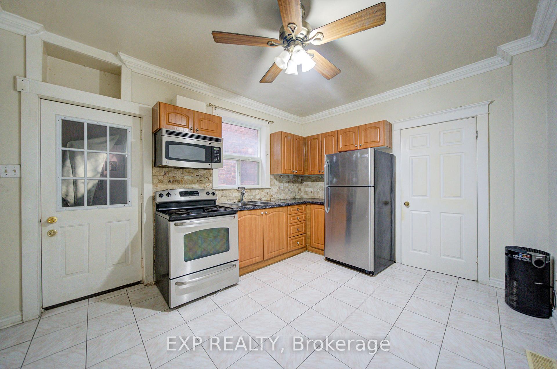 Photo 17 of 170 Wallace Avenue, Toronto, Dovercourt-Wallace Emerson-Junction — HOMEH