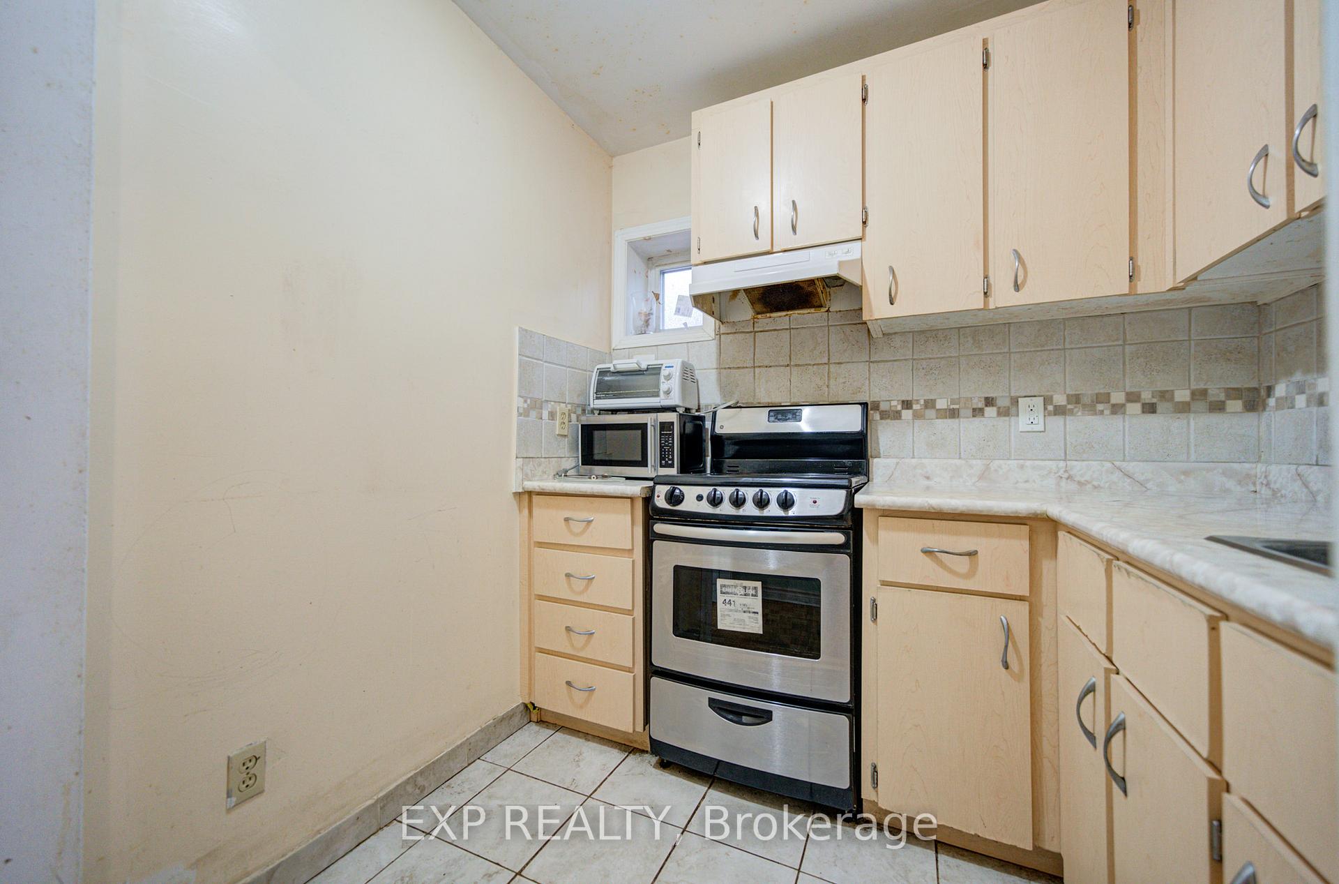 Photo 33 of 170 Wallace Avenue, Toronto, Dovercourt-Wallace Emerson-Junction — HOMEH