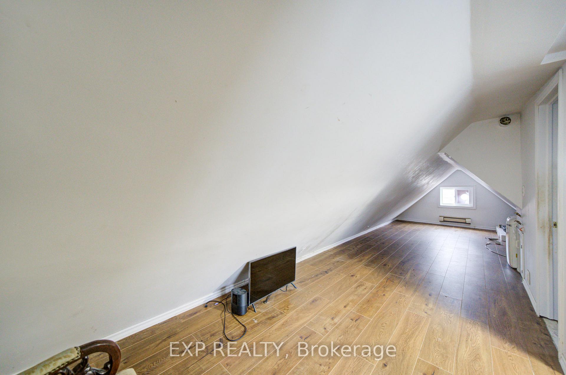 Photo 41 of 170 Wallace Avenue, Toronto, Dovercourt-Wallace Emerson-Junction — HOMEH
