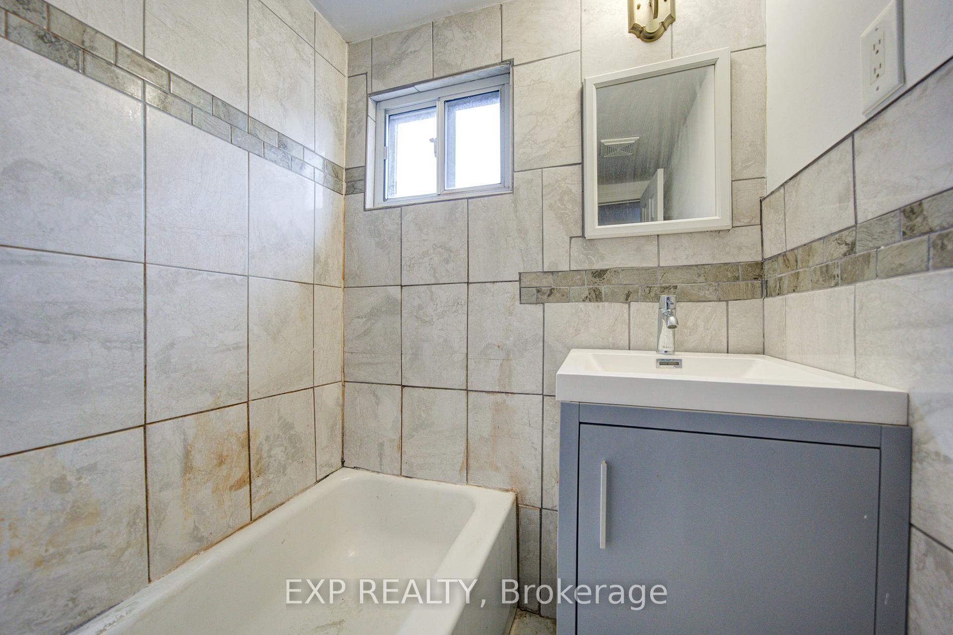 Photo 44 of 170 Wallace Avenue, Toronto, Dovercourt-Wallace Emerson-Junction — HOMEH