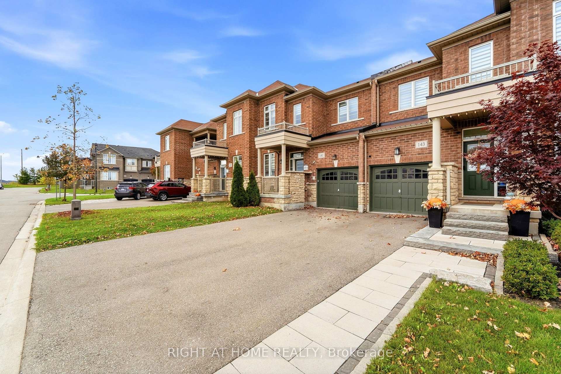 Photo 3 of 143 Bronson Terrace, Milton, Ford — HOMEH