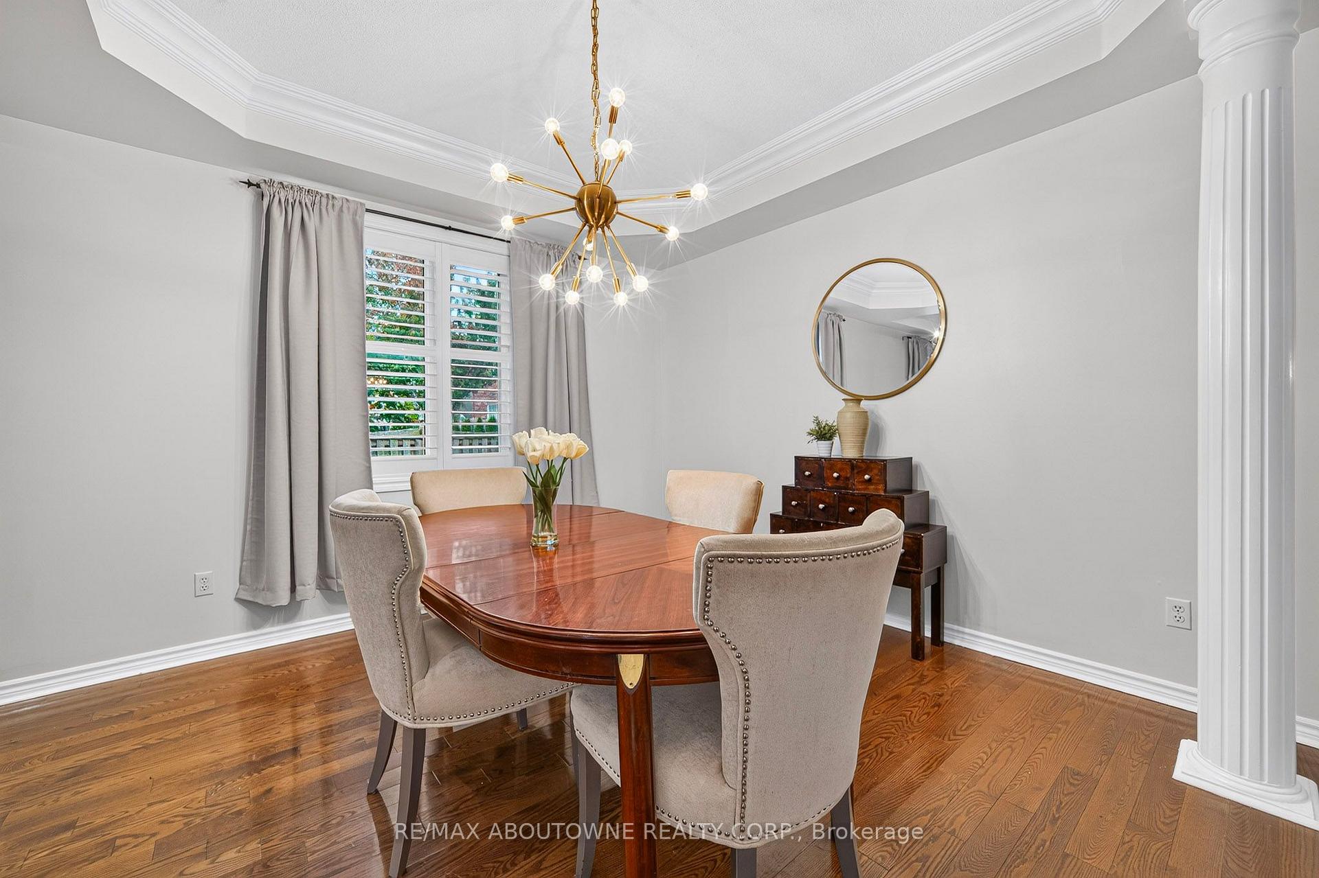 Photo 7 of 2447 Highmount Crescent, Oakville, Westmount — HOMEH
