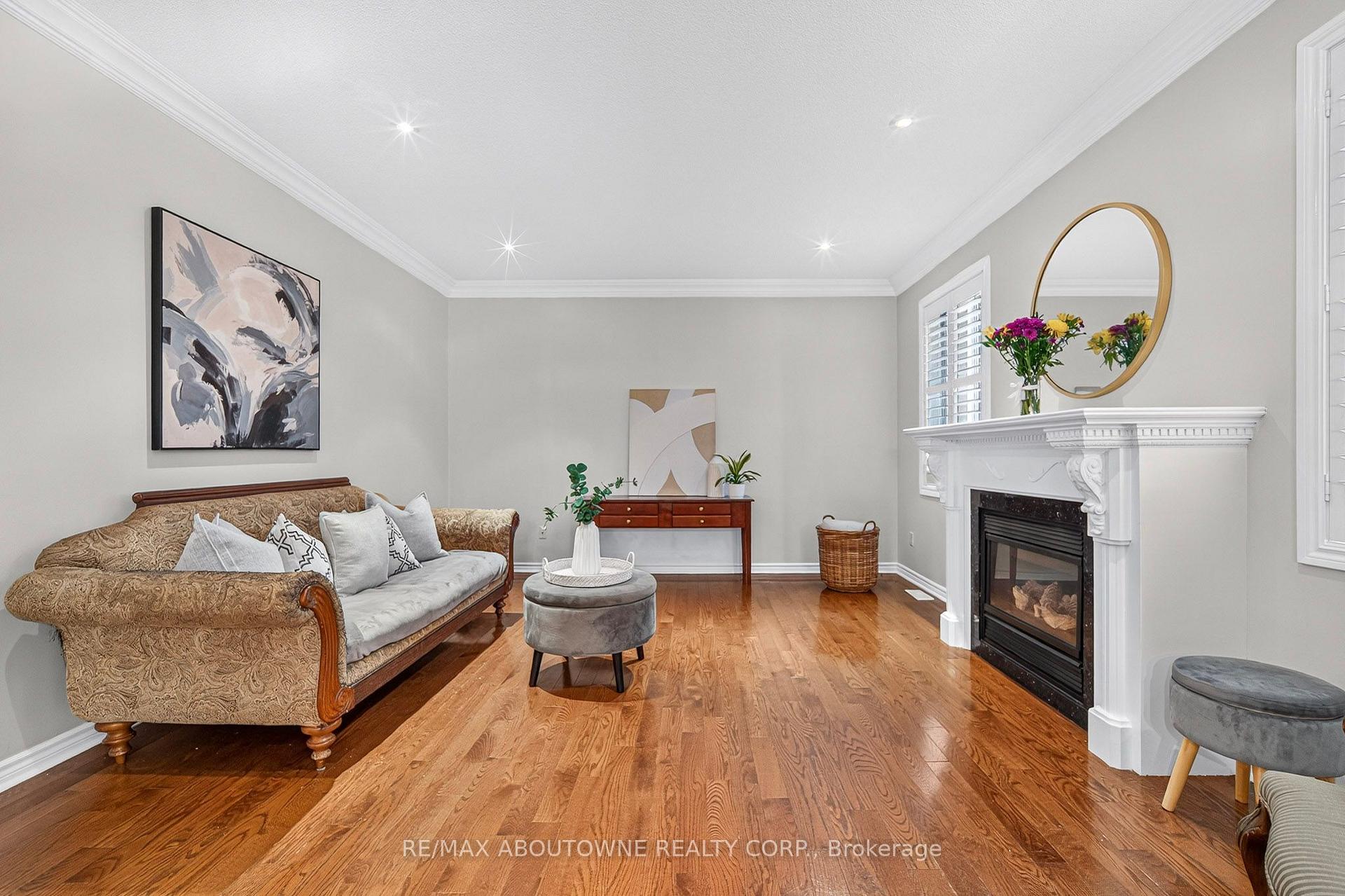 Photo 17 of 2447 Highmount Crescent, Oakville, Westmount — HOMEH