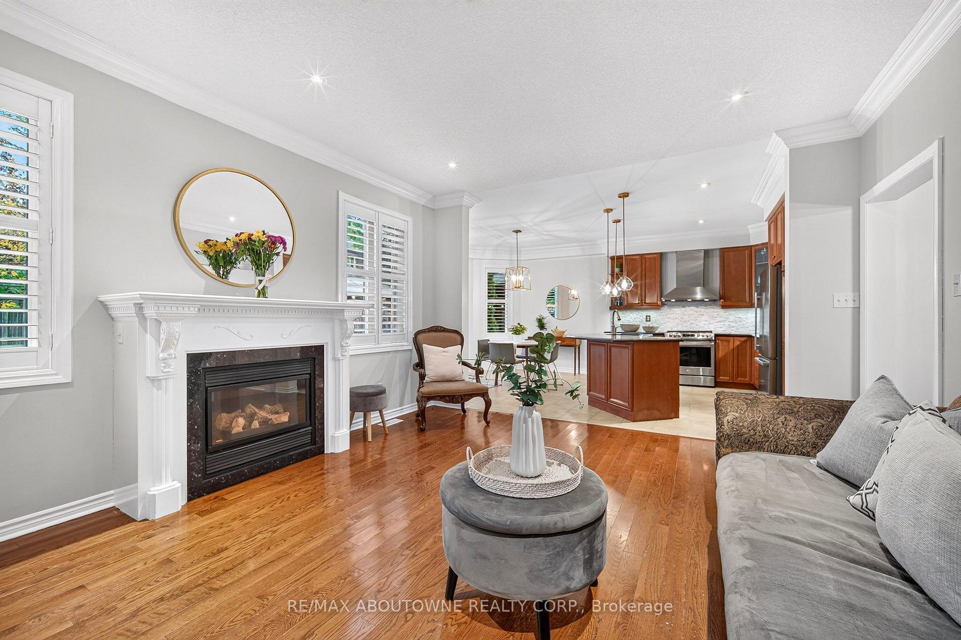 Photo 19 of 2447 Highmount Crescent, Oakville, Westmount — HOMEH