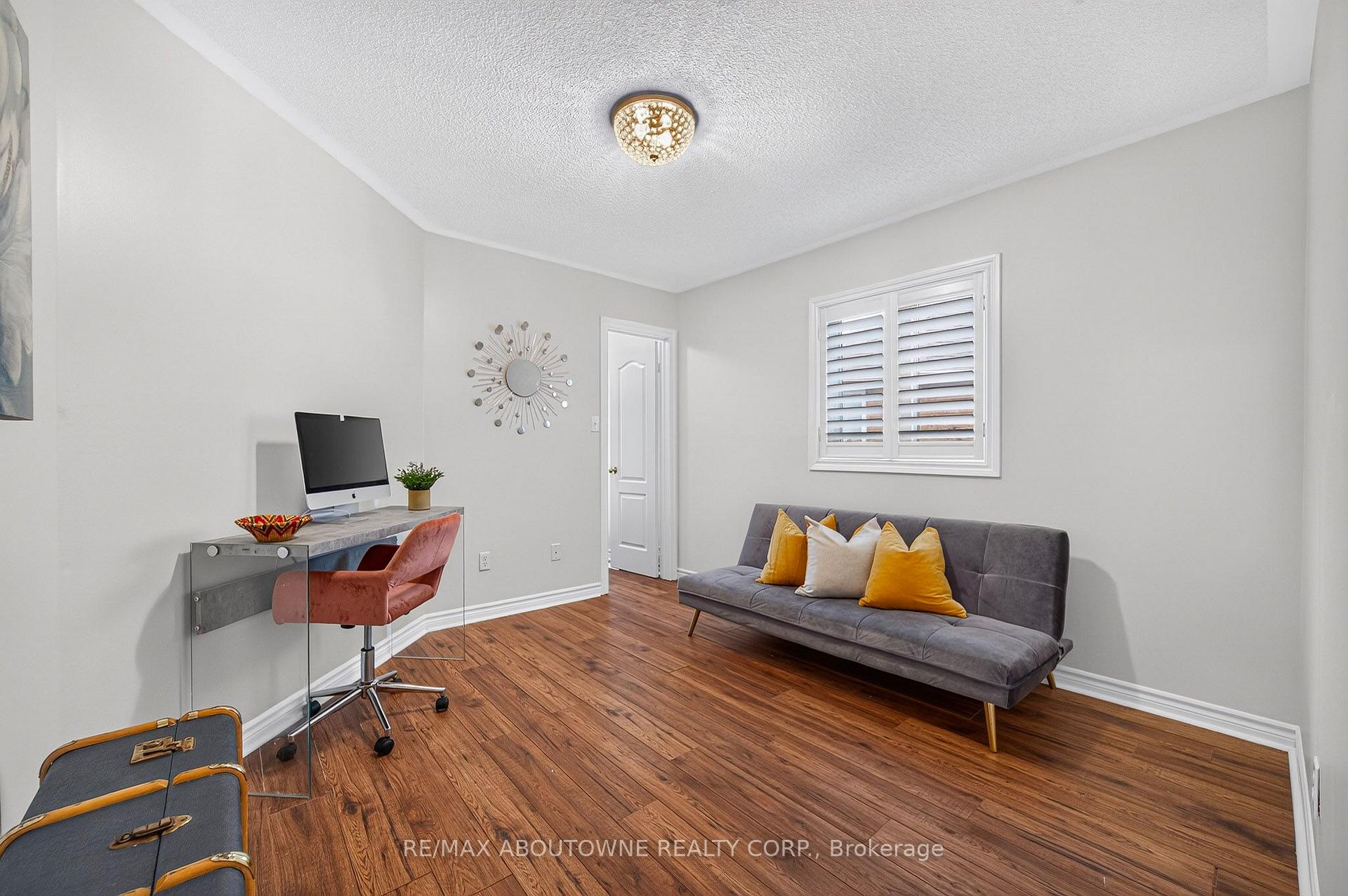 Photo 26 of 2447 Highmount Crescent, Oakville, Westmount — HOMEH