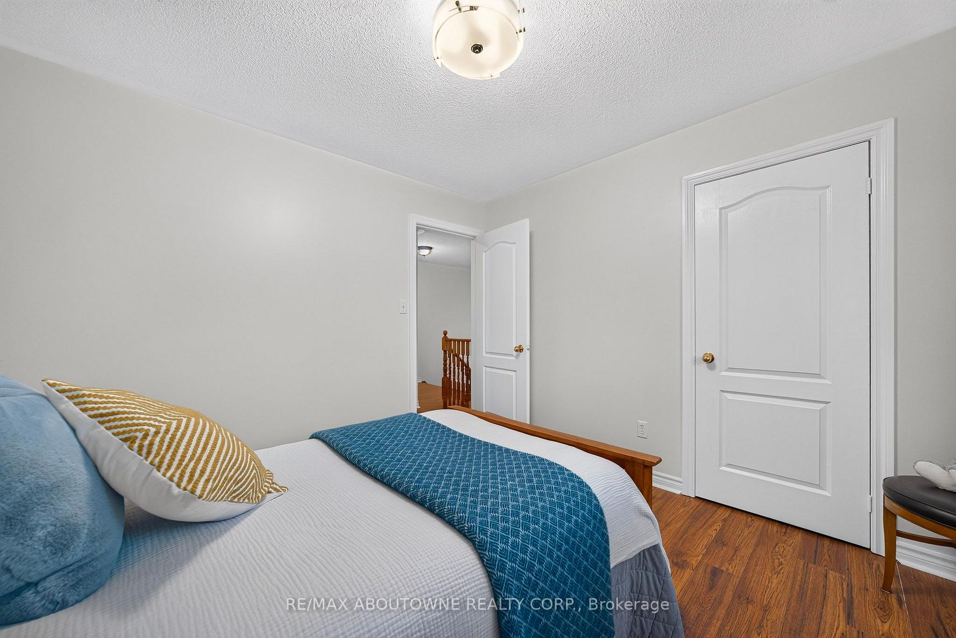 Photo 29 of 2447 Highmount Crescent, Oakville, Westmount — HOMEH