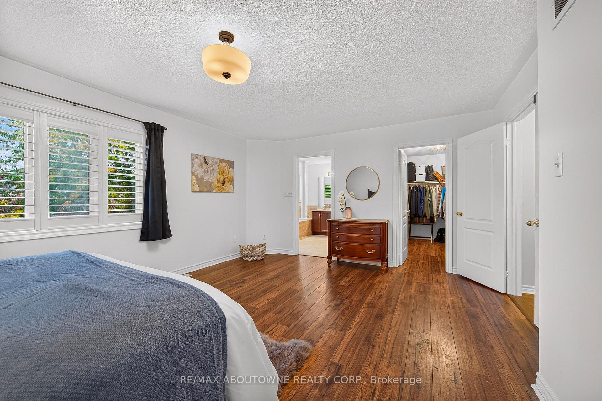 Photo 33 of 2447 Highmount Crescent, Oakville, Westmount — HOMEH