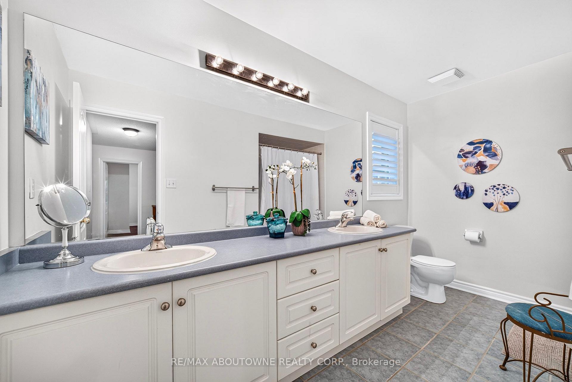 Photo 38 of 2447 Highmount Crescent, Oakville, Westmount — HOMEH