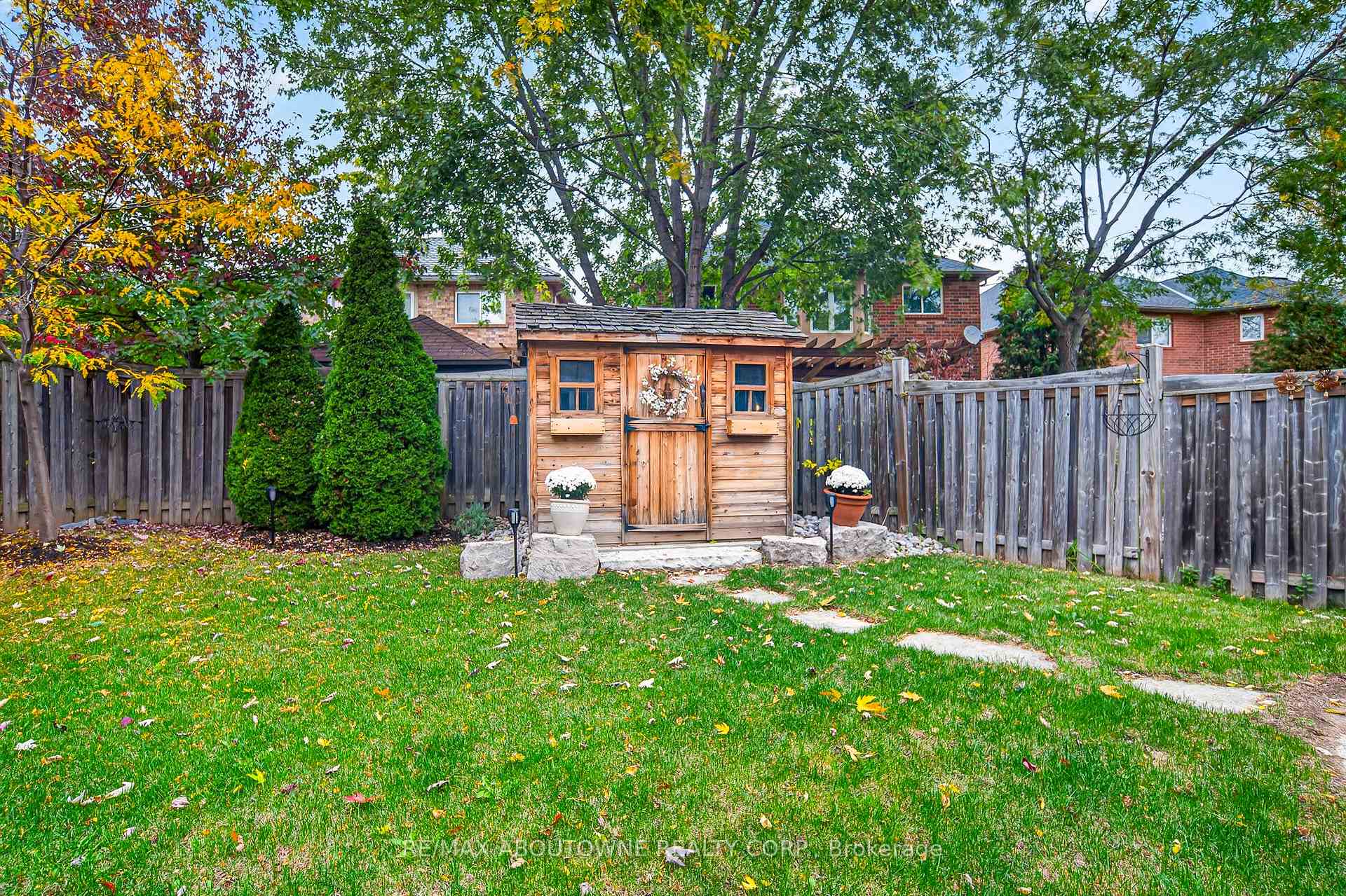 Photo 41 of 2447 Highmount Crescent, Oakville, Westmount — HOMEH