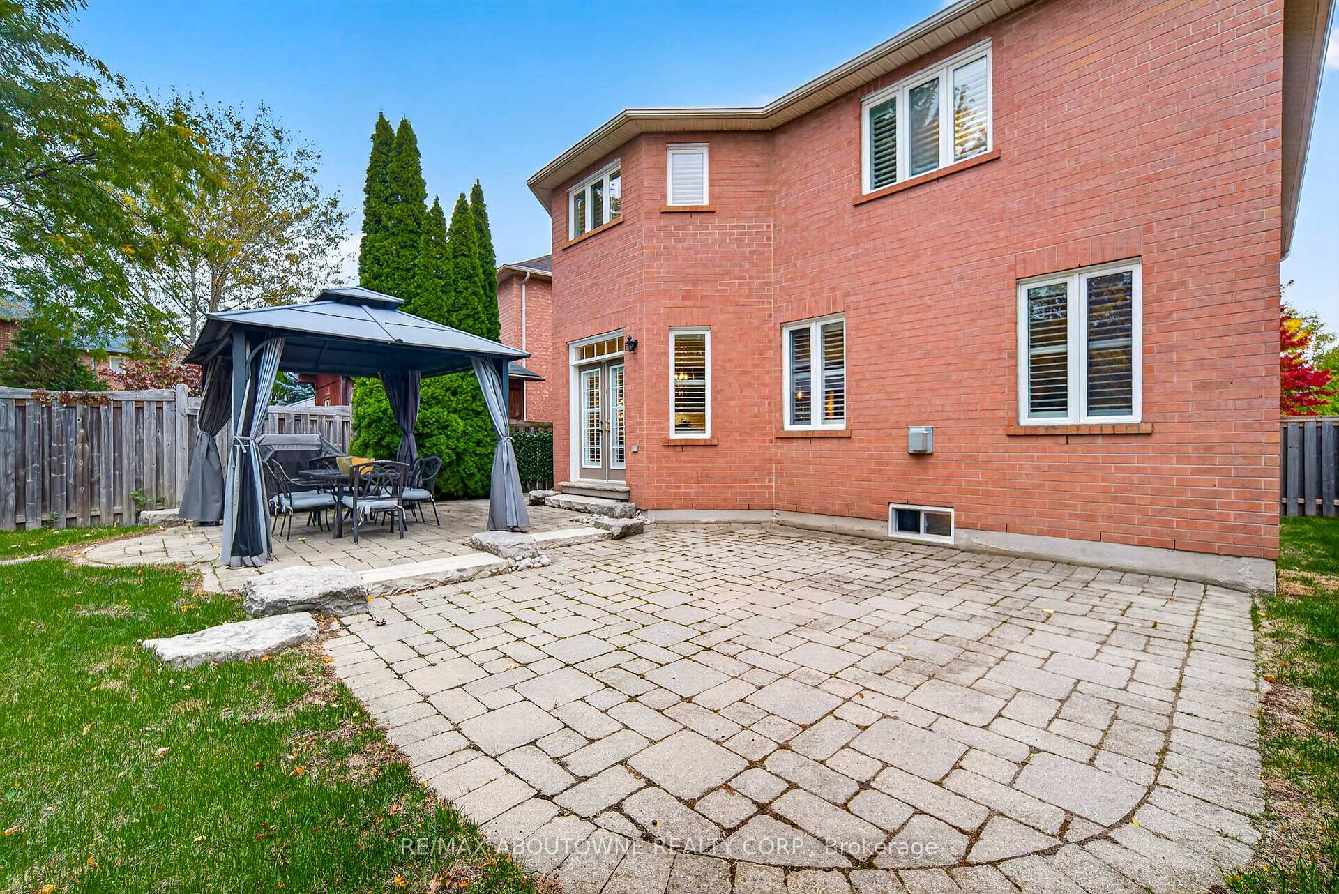 Photo 42 of 2447 Highmount Crescent, Oakville, Westmount — HOMEH