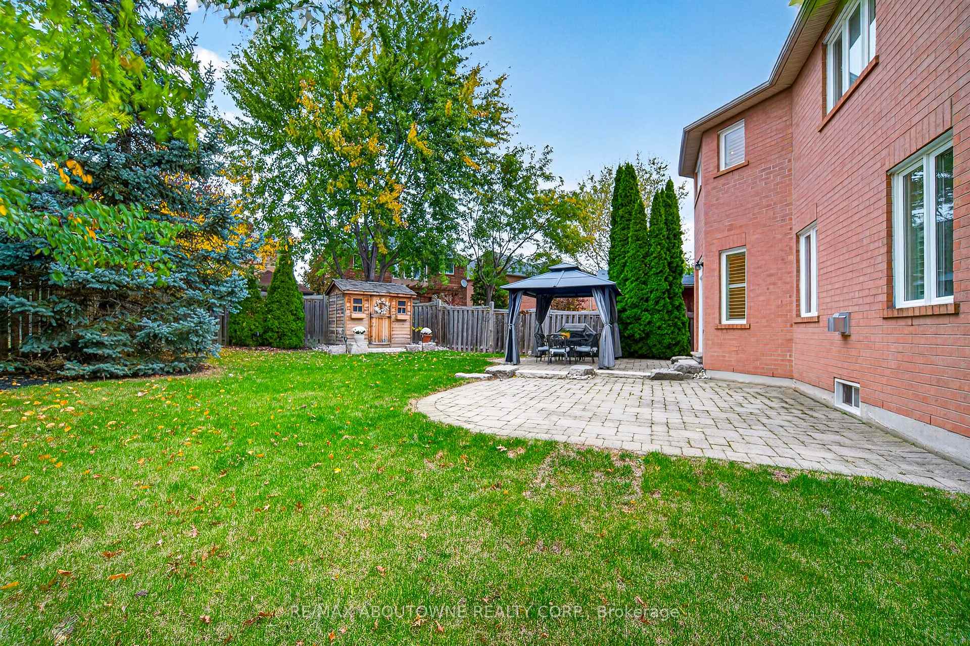 Photo 44 of 2447 Highmount Crescent, Oakville, Westmount — HOMEH