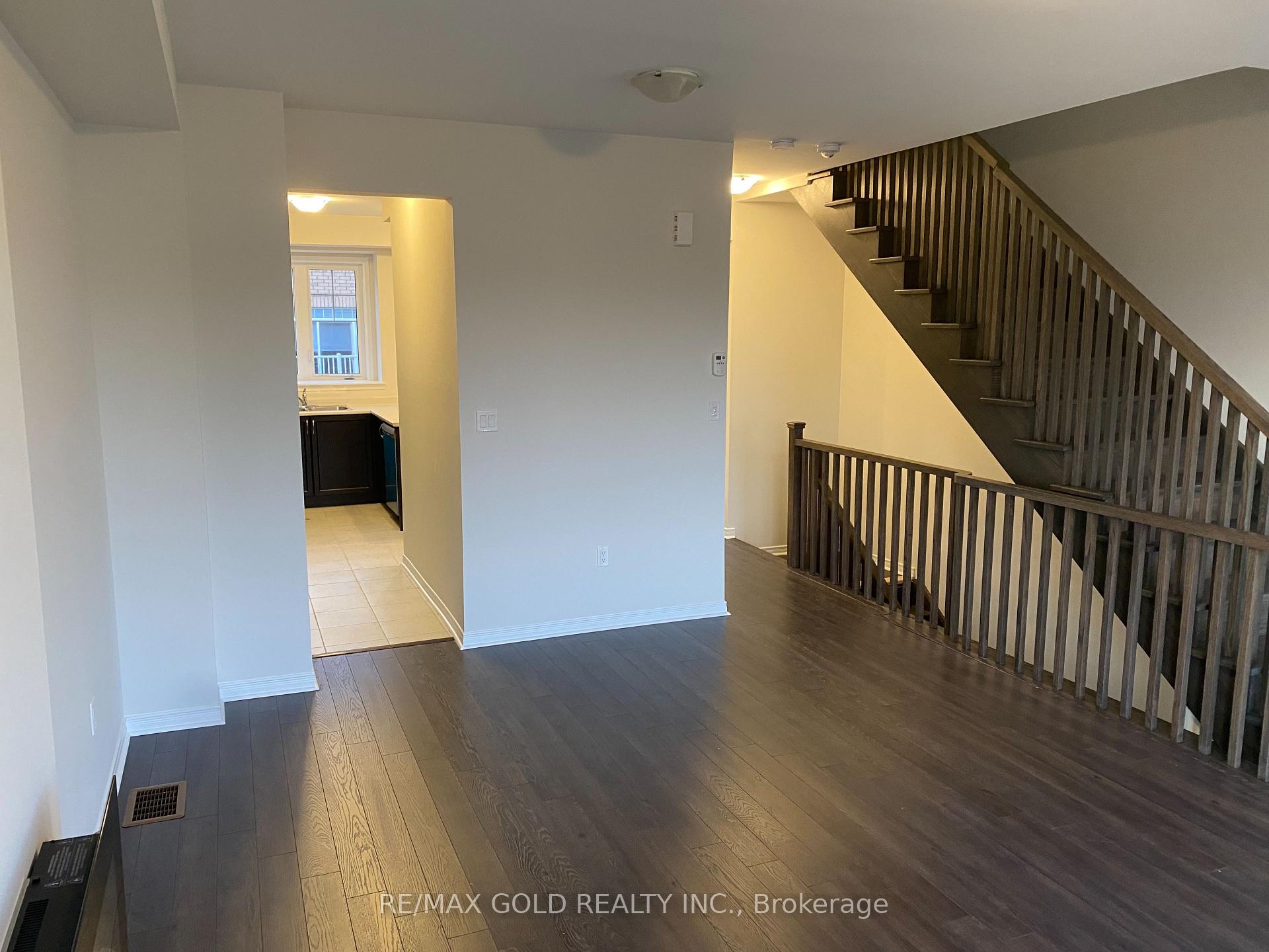 Photo 2 of 829 Atwater Path, Oshawa, Lakeview — HOMEH