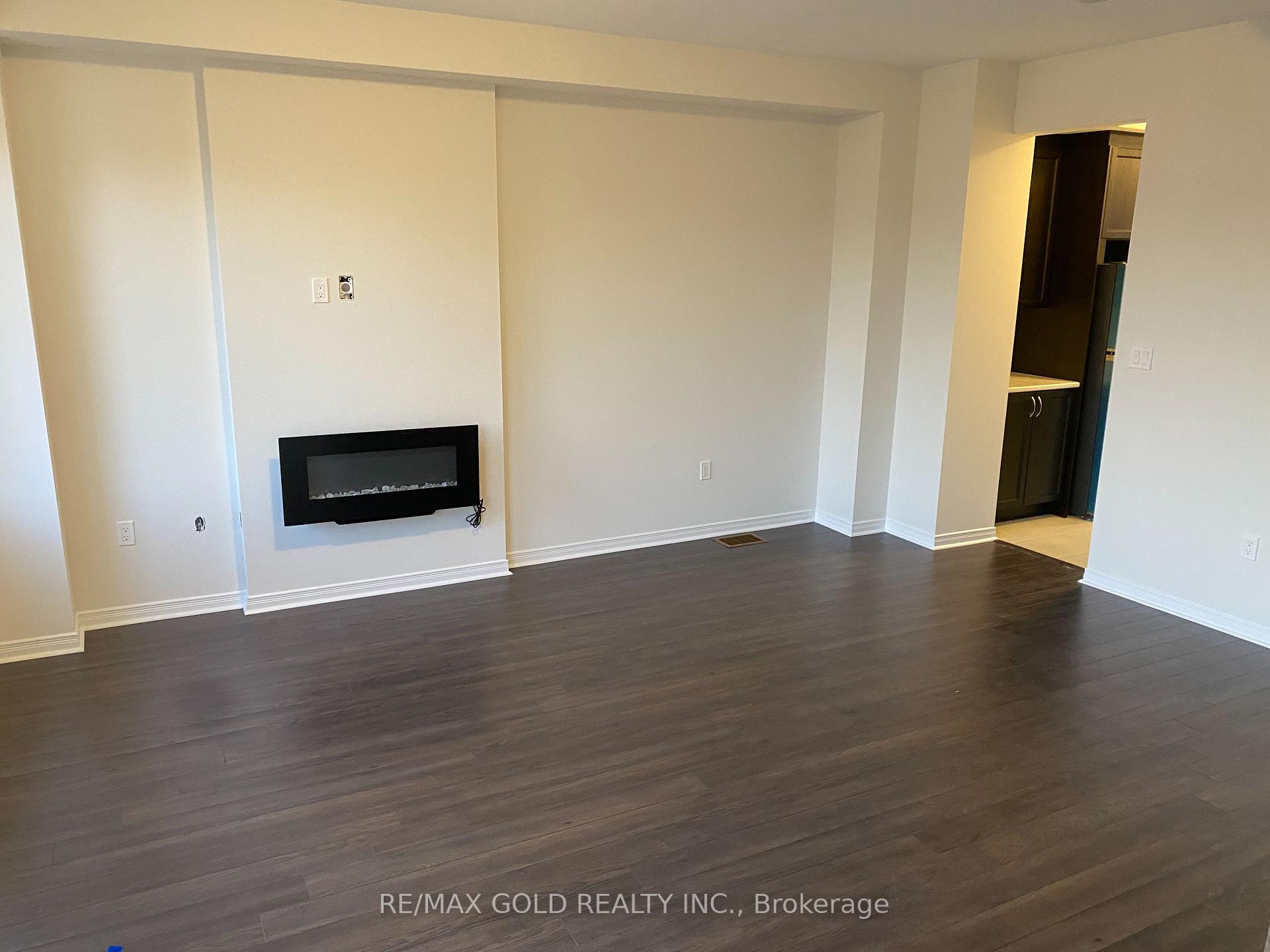 Photo 3 of 829 Atwater Path, Oshawa, Lakeview — HOMEH