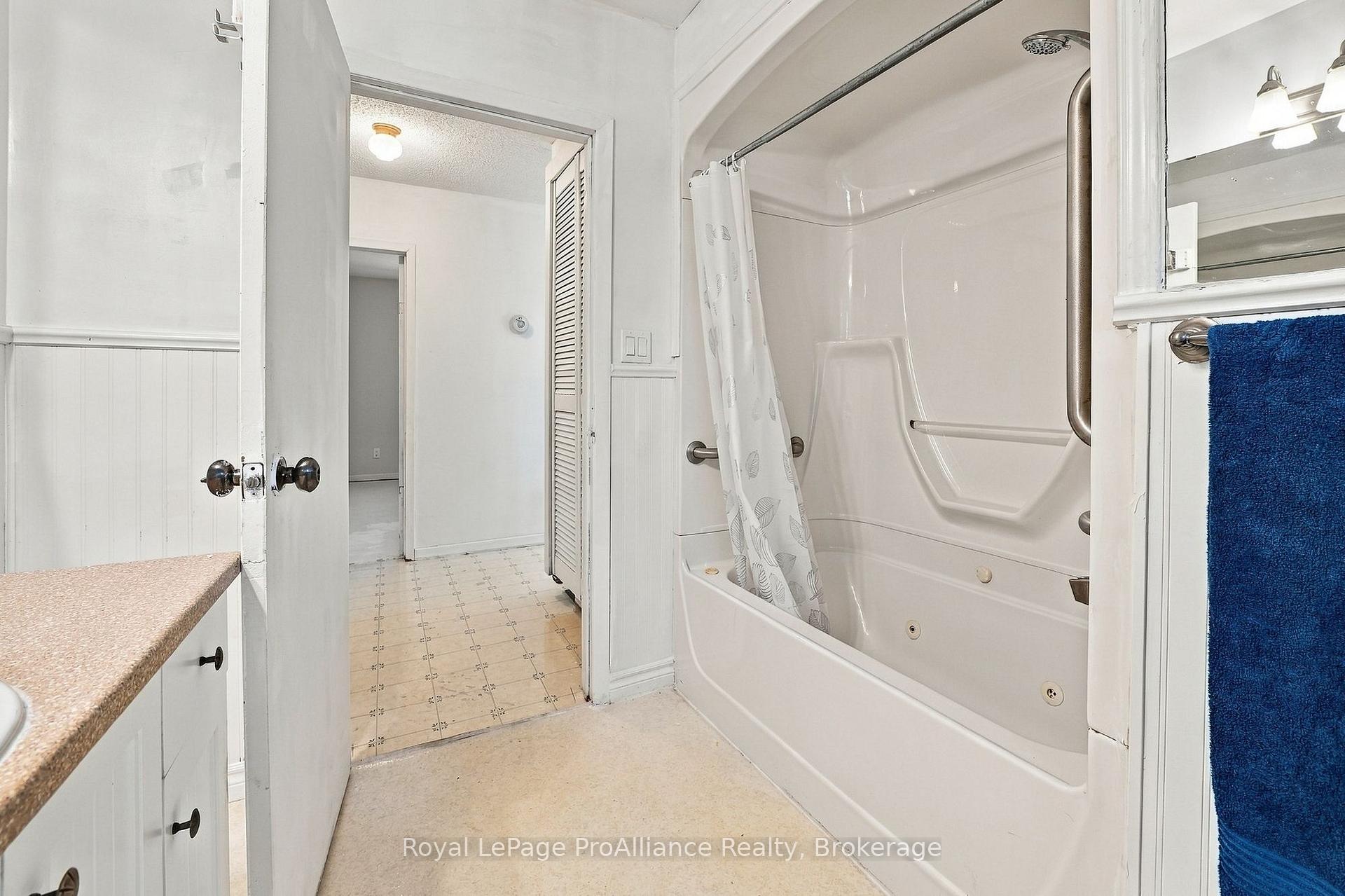 Photo 13 of 66 Tracey Street, Belleville, Belleville Ward — HOMEH