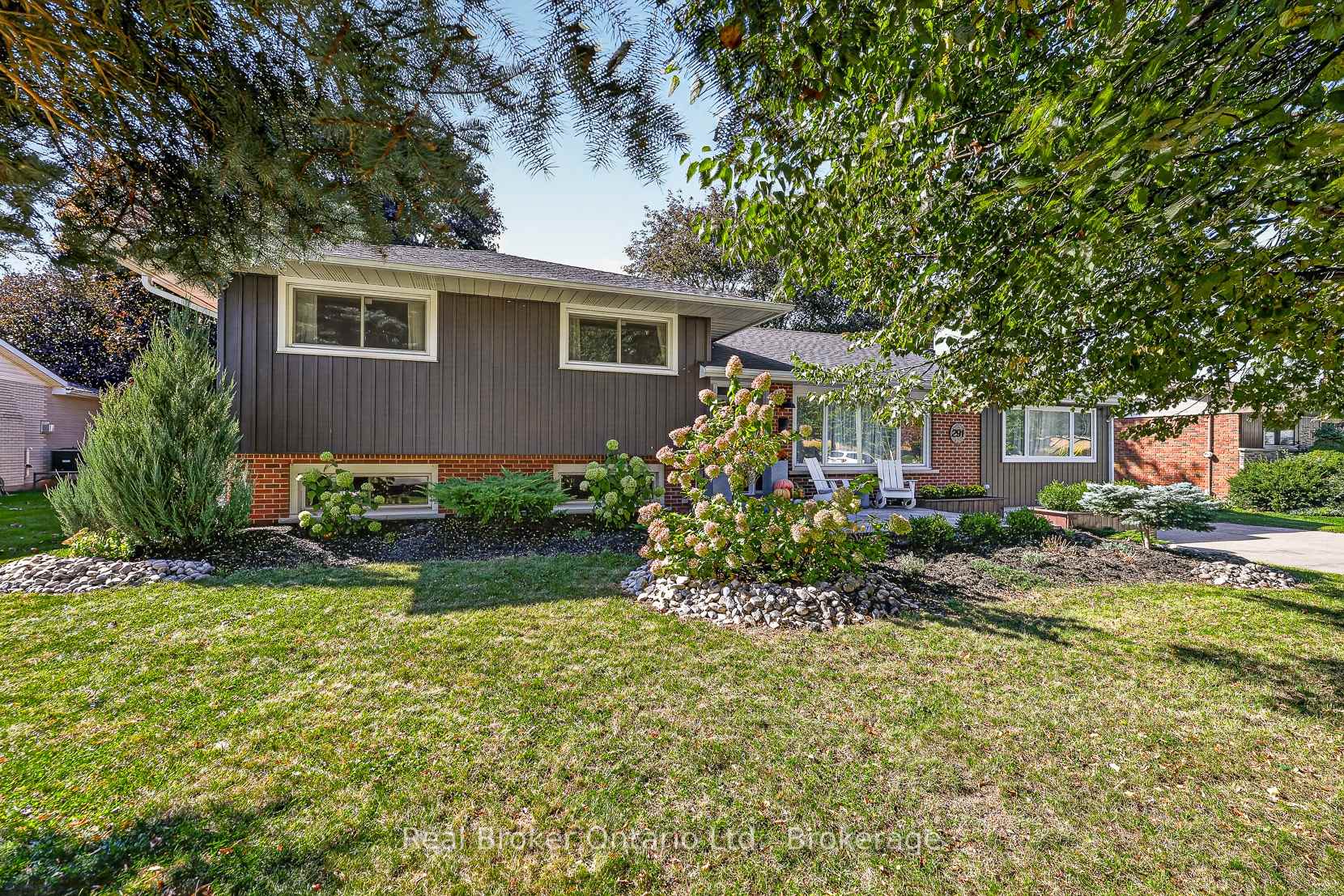 Front of 291 Briarhill Road