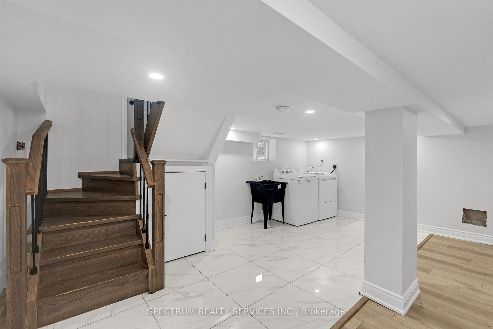 Photo 16 of 11 Vimy Avenue, North York, Weston — HOMEH