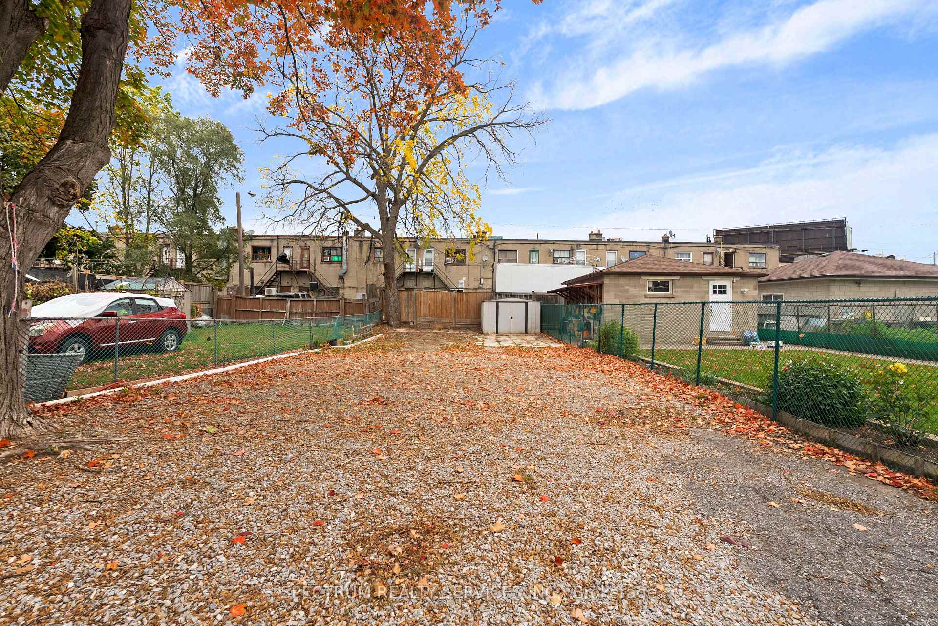 Photo 23 of 11 Vimy Avenue, North York, Weston — HOMEH