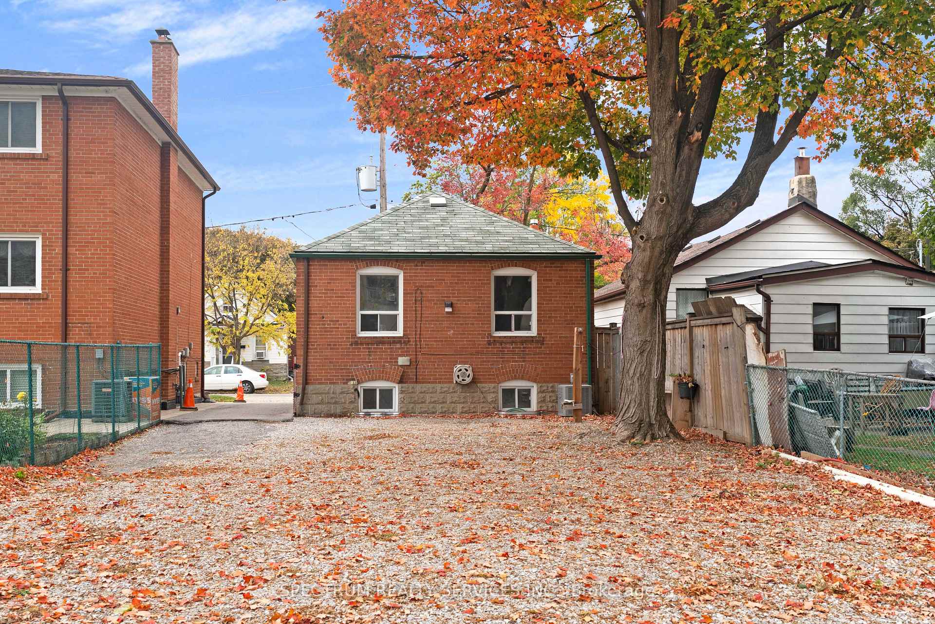 Photo 25 of 11 Vimy Avenue, North York, Weston — HOMEH