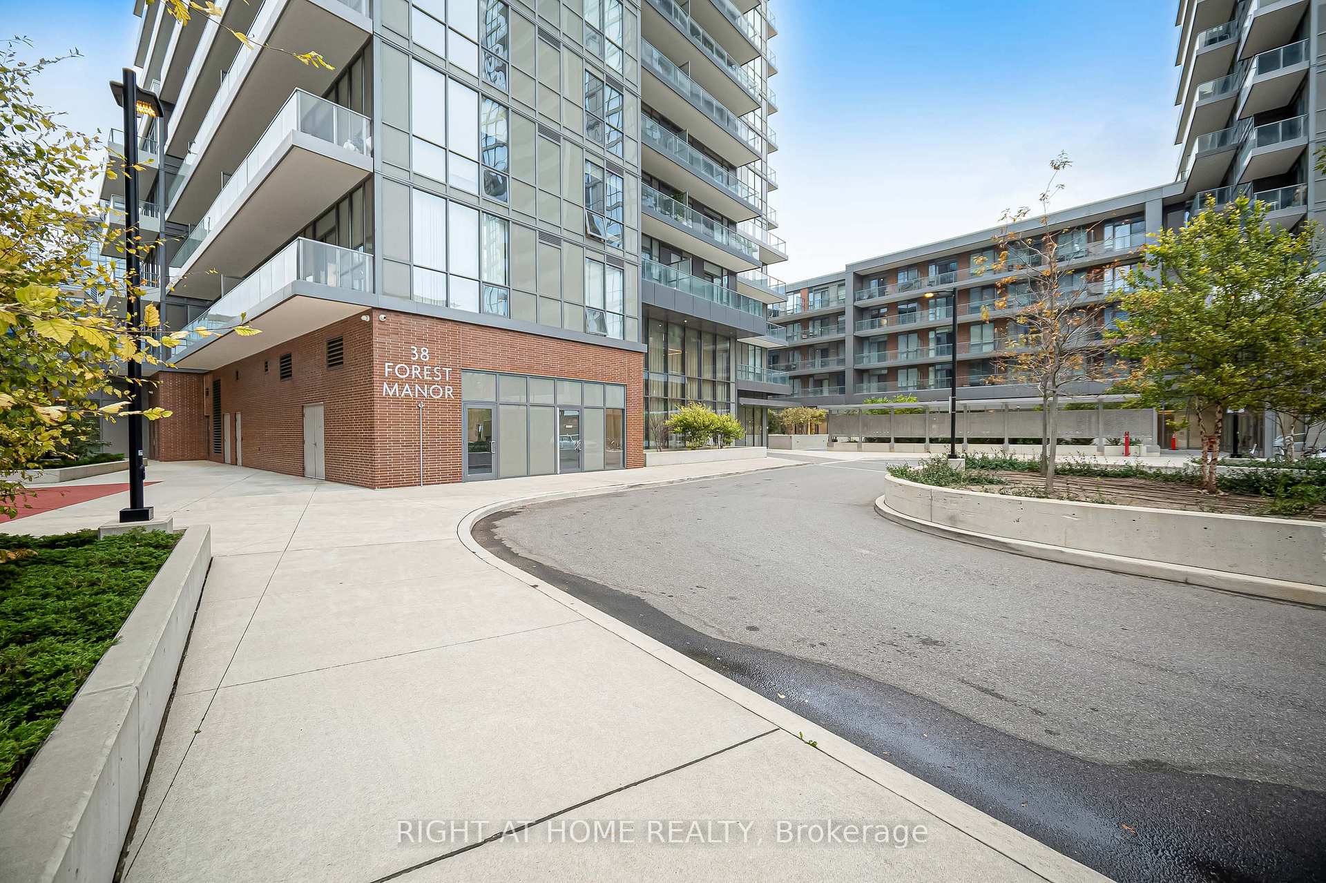 Photo 3 of Unit 405, 38 Forest Manor Road, North York, Henry Farm — HOMEH