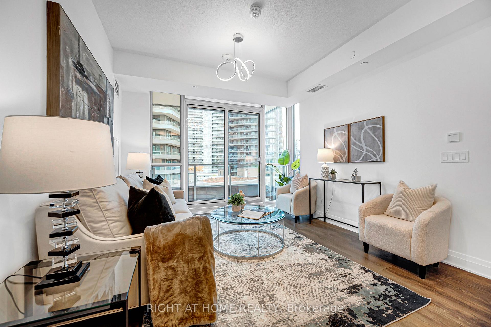 Photo 8 of Unit 405, 38 Forest Manor Road, North York, Henry Farm — HOMEH