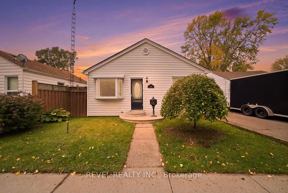 Photo 2 of 69 Sixth Avenue, Brantford, Eagle Place East — HOMEH