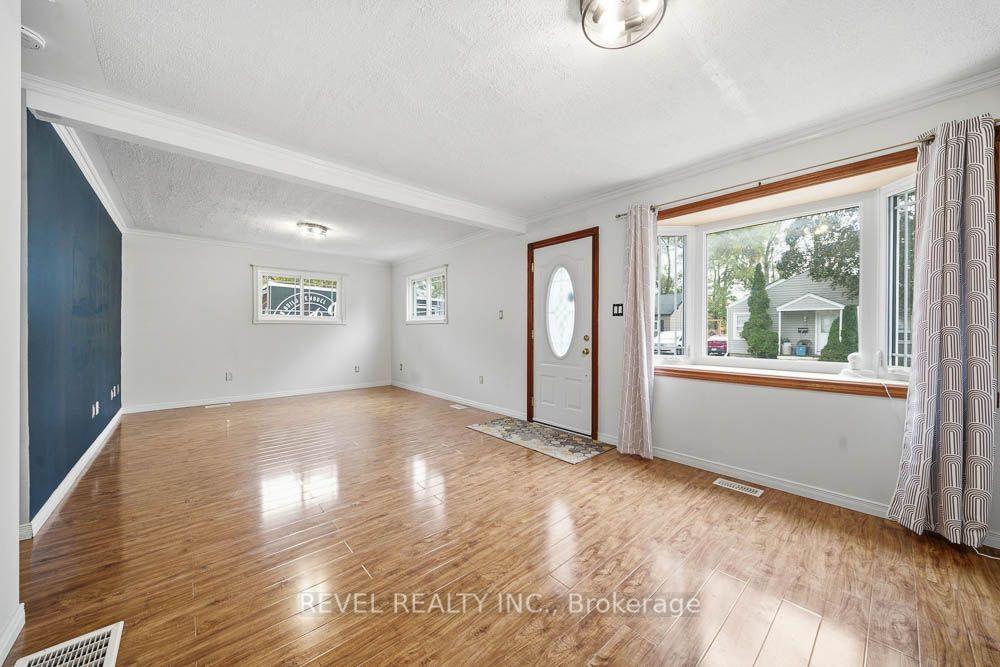 Photo 10 of 69 Sixth Avenue, Brantford, Eagle Place East — HOMEH
