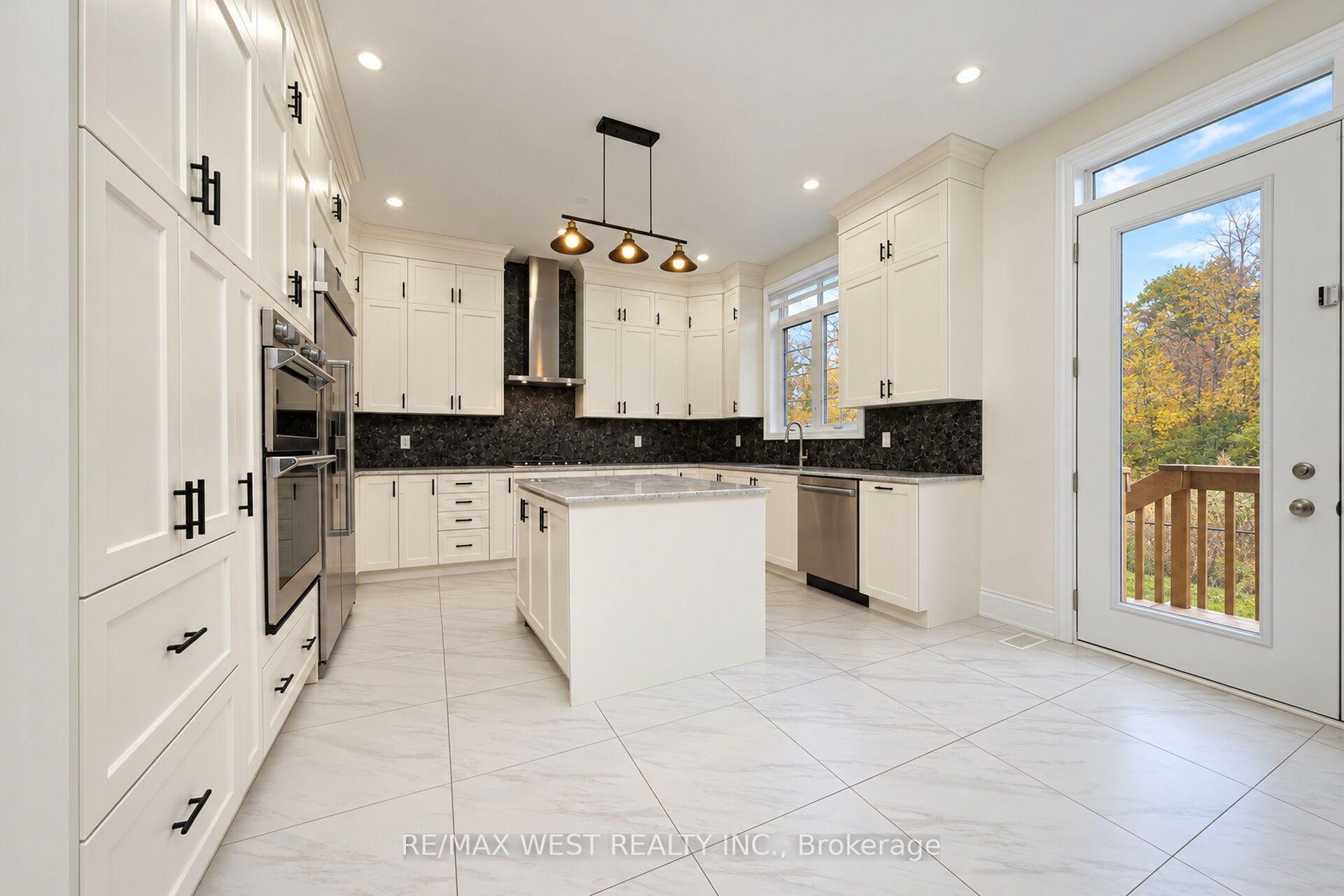 Photo 12 of 89 Clockwork Drive, Brampton, Northwest Brampton — HOMEH