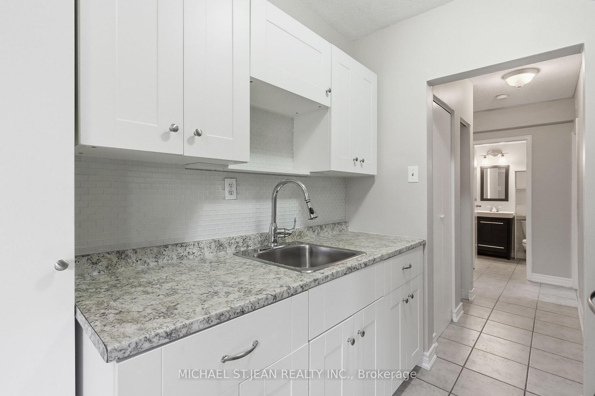 Photo 13 of Unit 904, 81 Charlton Avenue E, Hamilton, Corktown — HOMEH