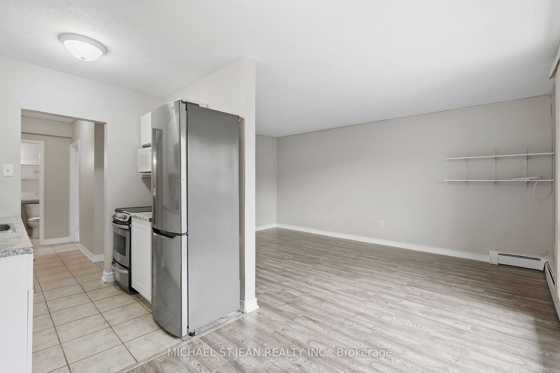 Photo 16 of Unit 904, 81 Charlton Avenue E, Hamilton, Corktown — HOMEH