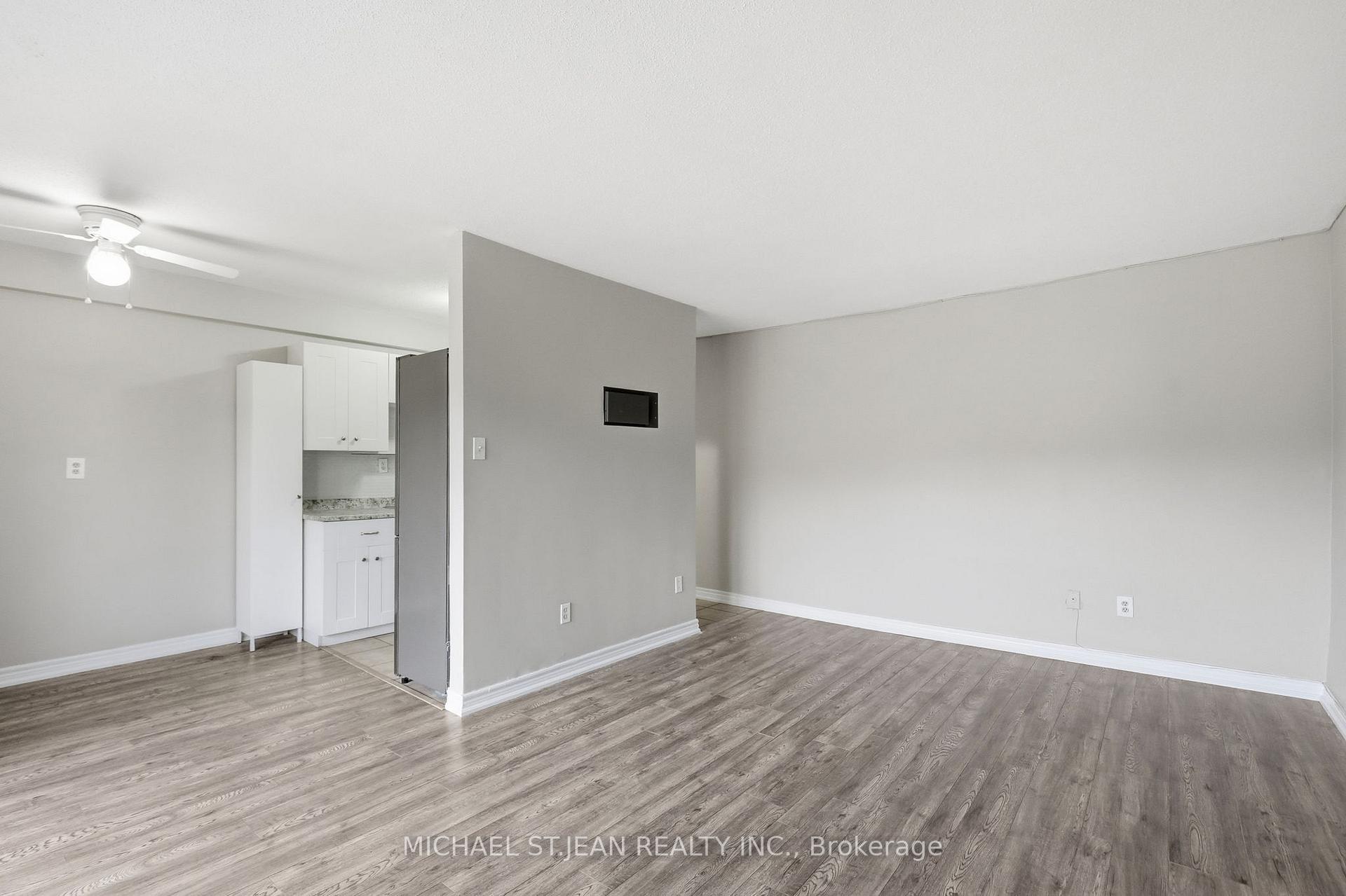 Photo 17 of Unit 904, 81 Charlton Avenue E, Hamilton, Corktown — HOMEH