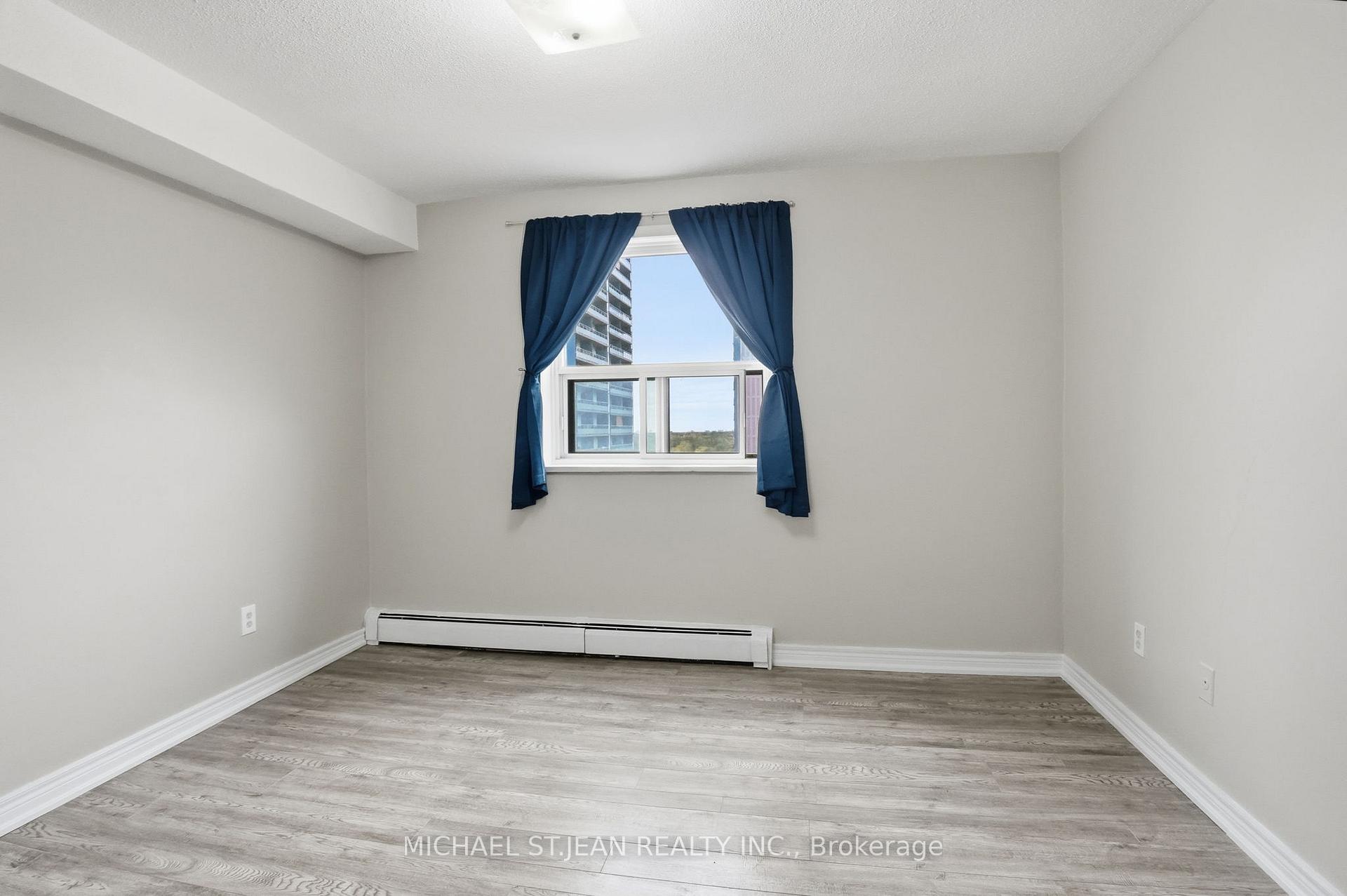 Photo 19 of Unit 904, 81 Charlton Avenue E, Hamilton, Corktown — HOMEH