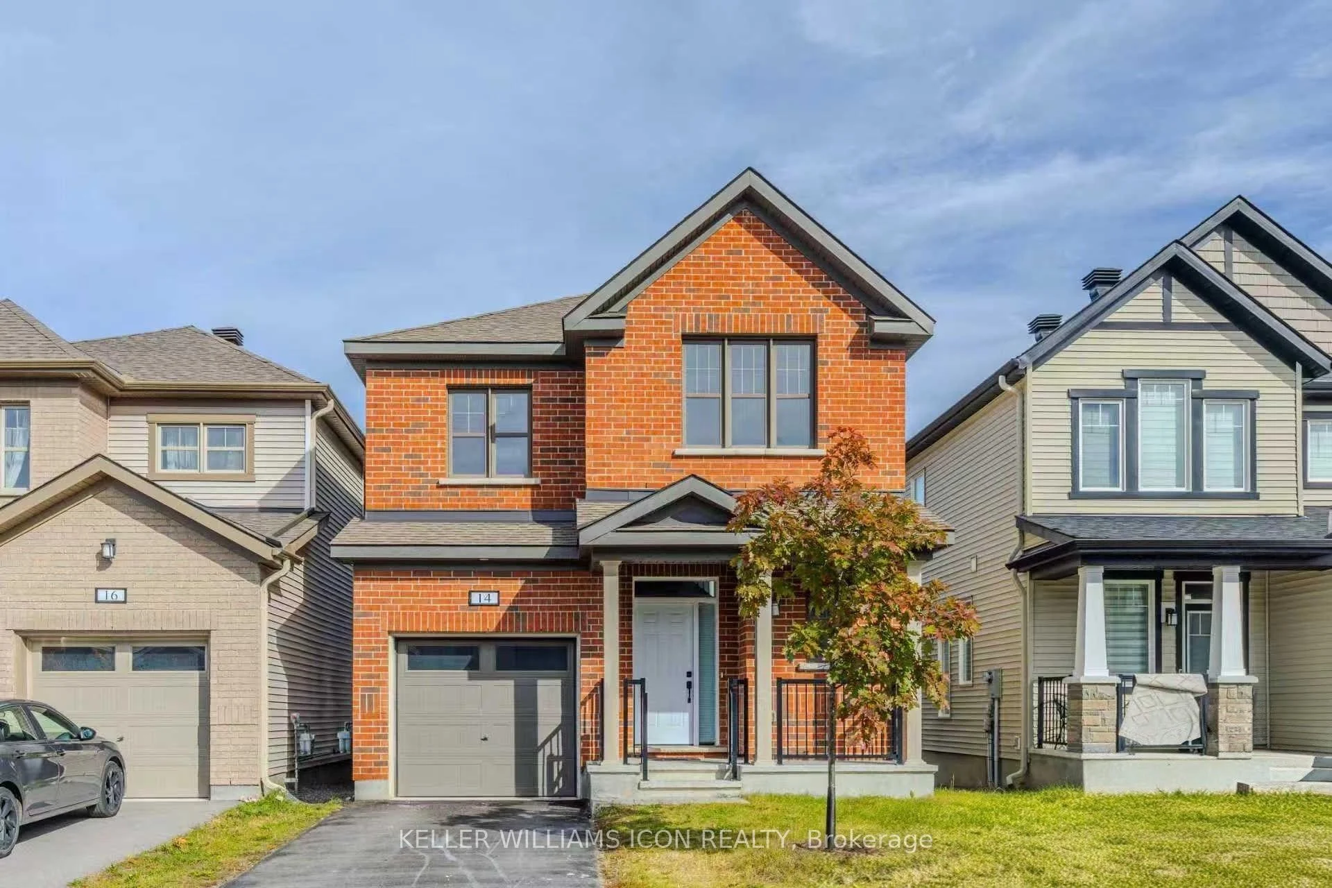 Photo 3 of 14 Racemose Street, Ottawa, Barrhaven - Half Moon Bay — HOMEH