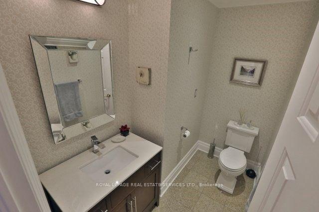 Photo 10 of 1343 Greeneagle Drive, Oakville, Glen Abbey — HOMEH