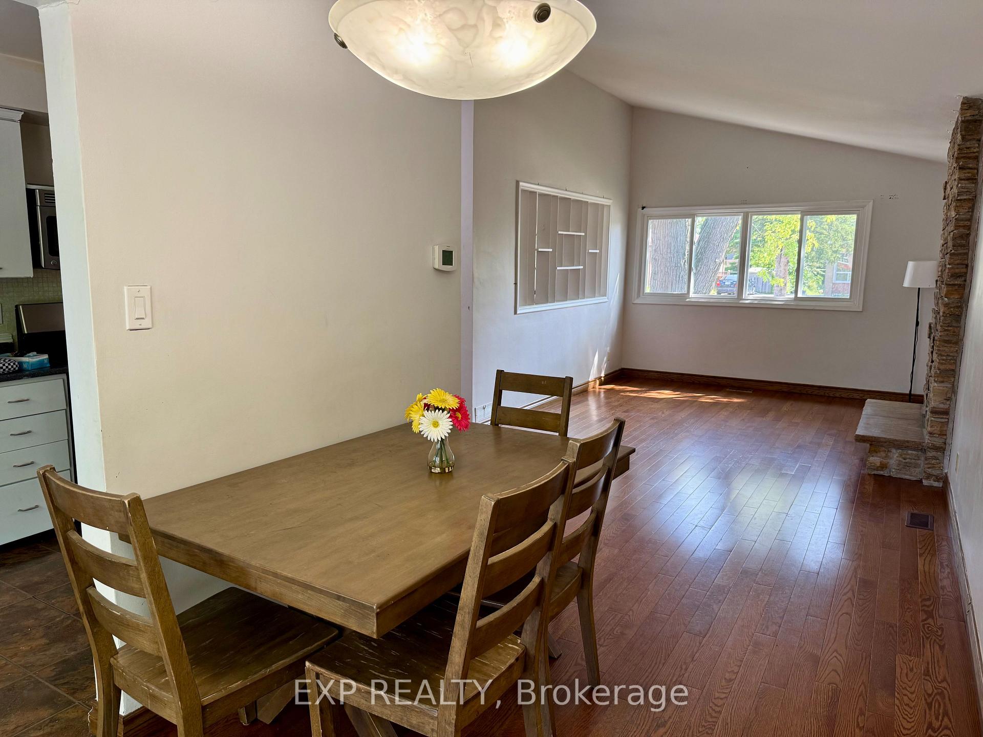 Photo 5 of Unit Upper, 6 Mid Pines Road, Scarborough, Woburn — HOMEH