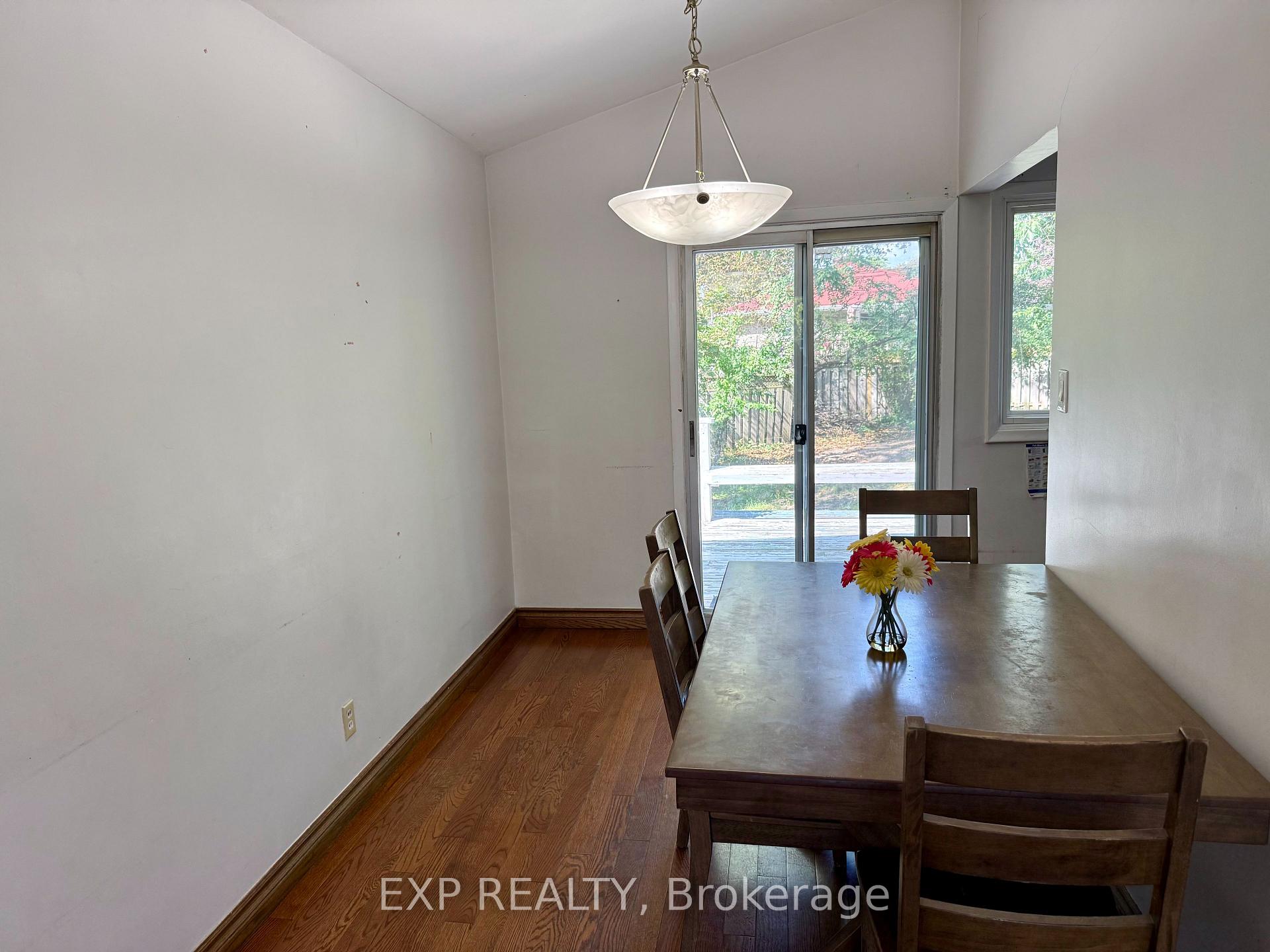 Photo 7 of Unit Upper, 6 Mid Pines Road, Scarborough, Woburn — HOMEH