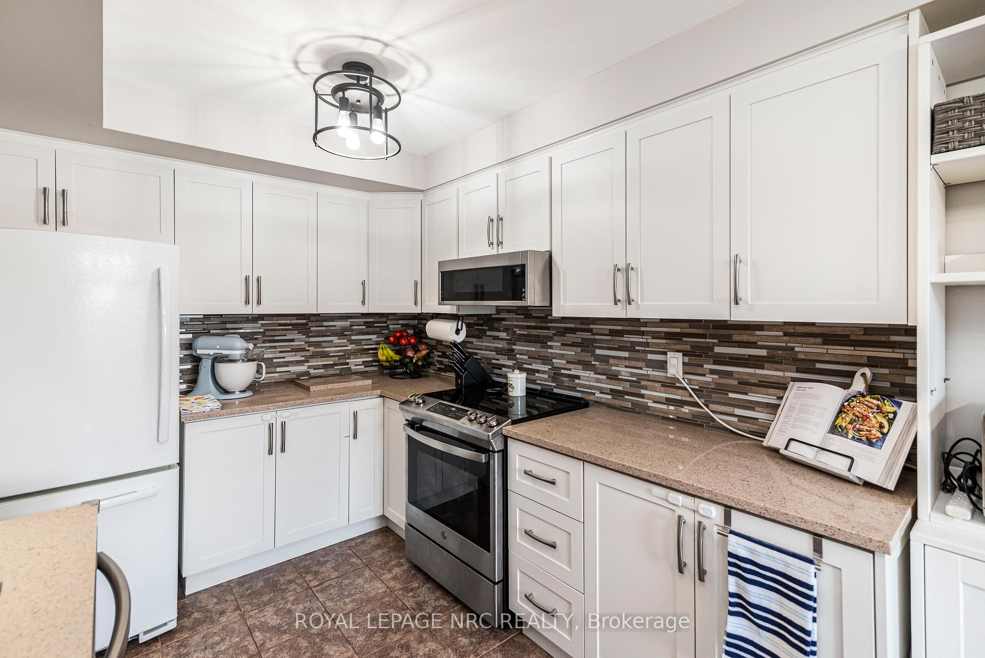 Photo 15 of Unit 12, 311 8 Highway, Hamilton, Stoney Creek — HOMEH