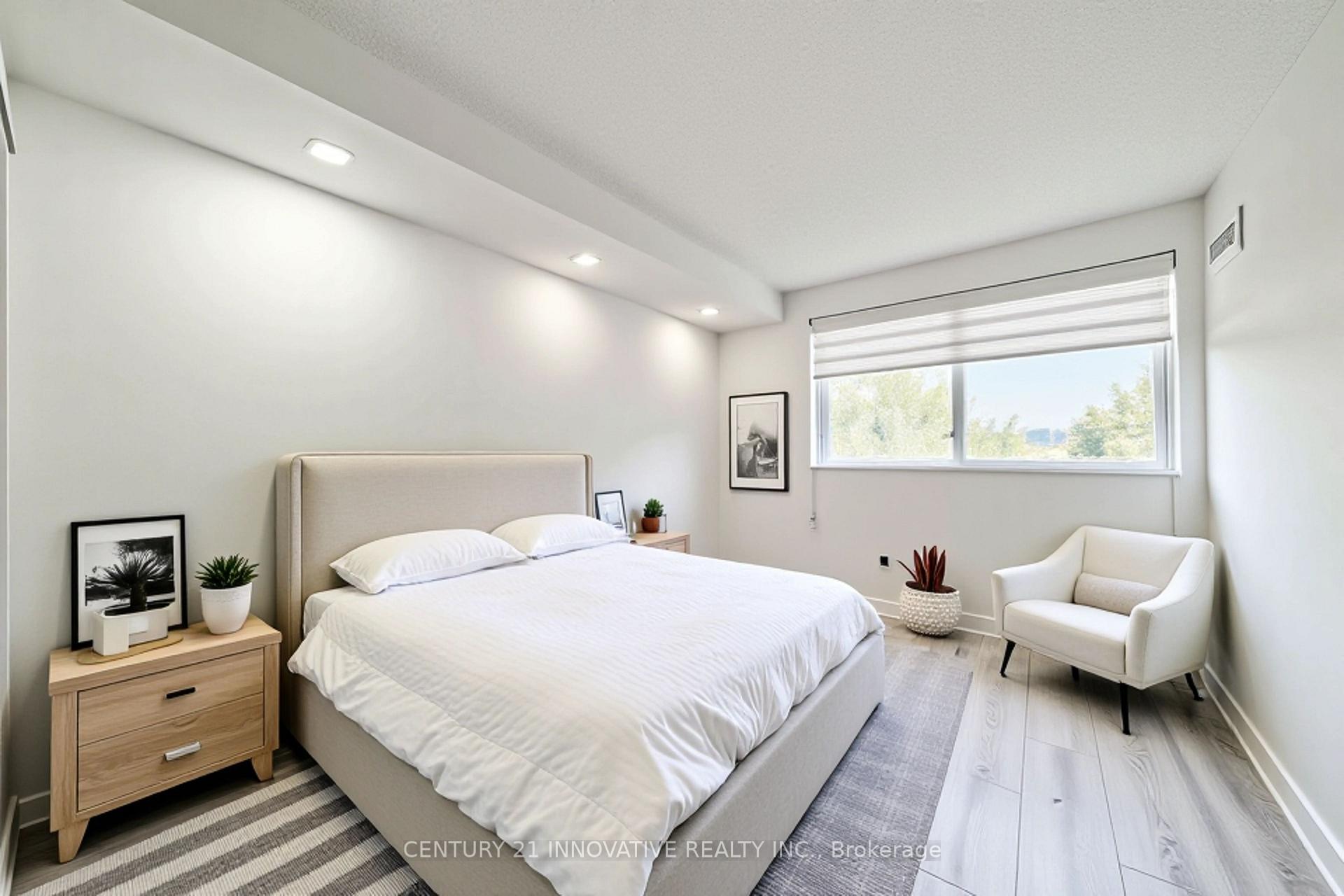 Photo 7 of Unit 511, 5 Weldrick Road W, Richmond Hill, North Richvale — HOMEH