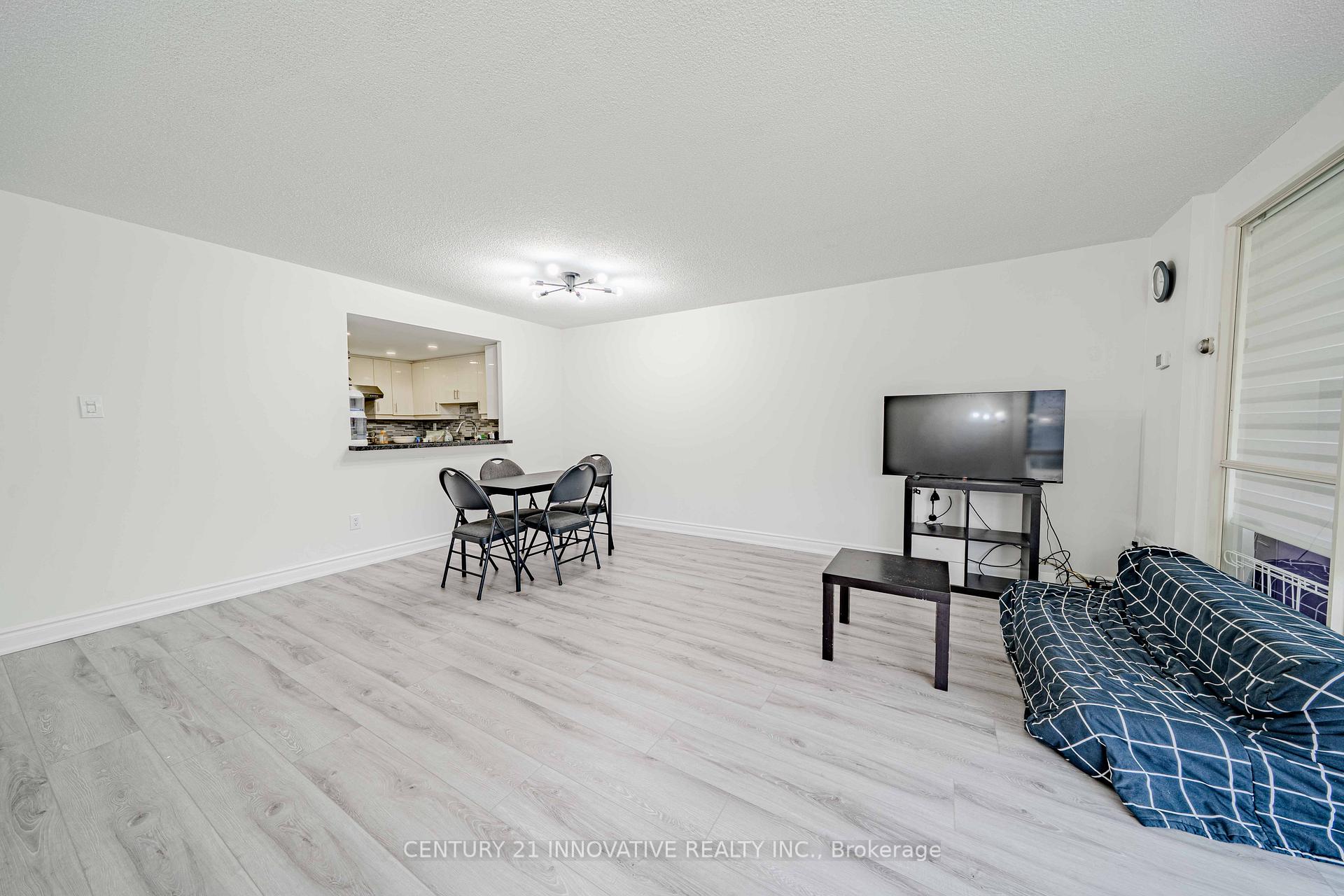 Photo 13 of Unit 511, 5 Weldrick Road W, Richmond Hill, North Richvale — HOMEH