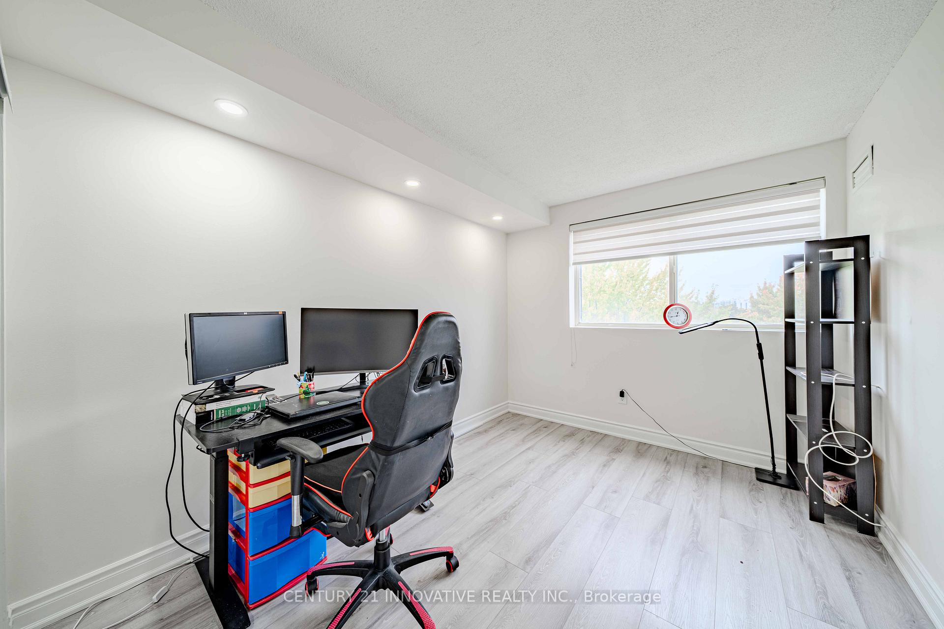 Photo 22 of Unit 511, 5 Weldrick Road W, Richmond Hill, North Richvale — HOMEH