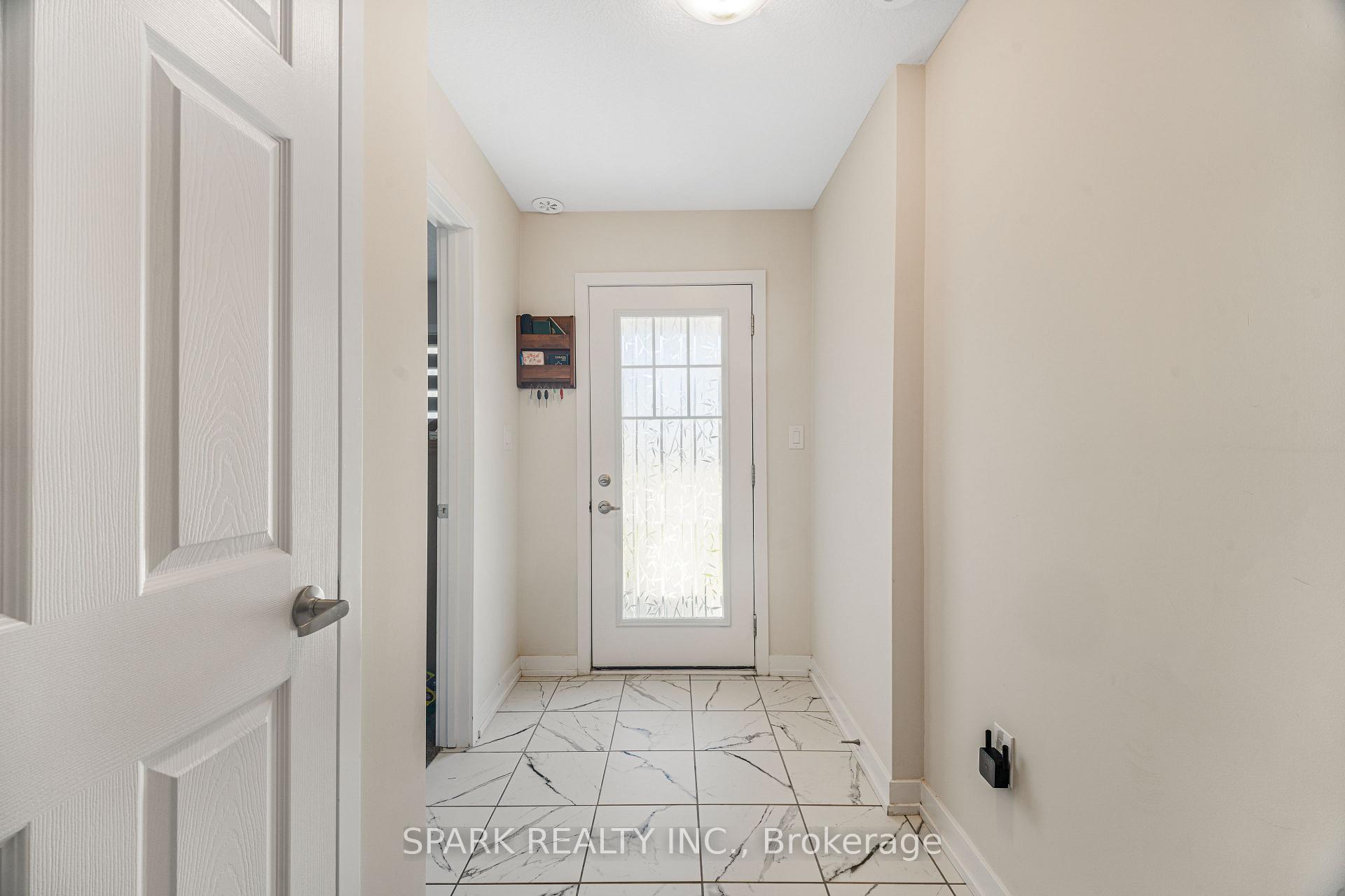 Photo 5 of 226 Melody Lane, Thorold, Hurricane/Merrittville — HOMEH